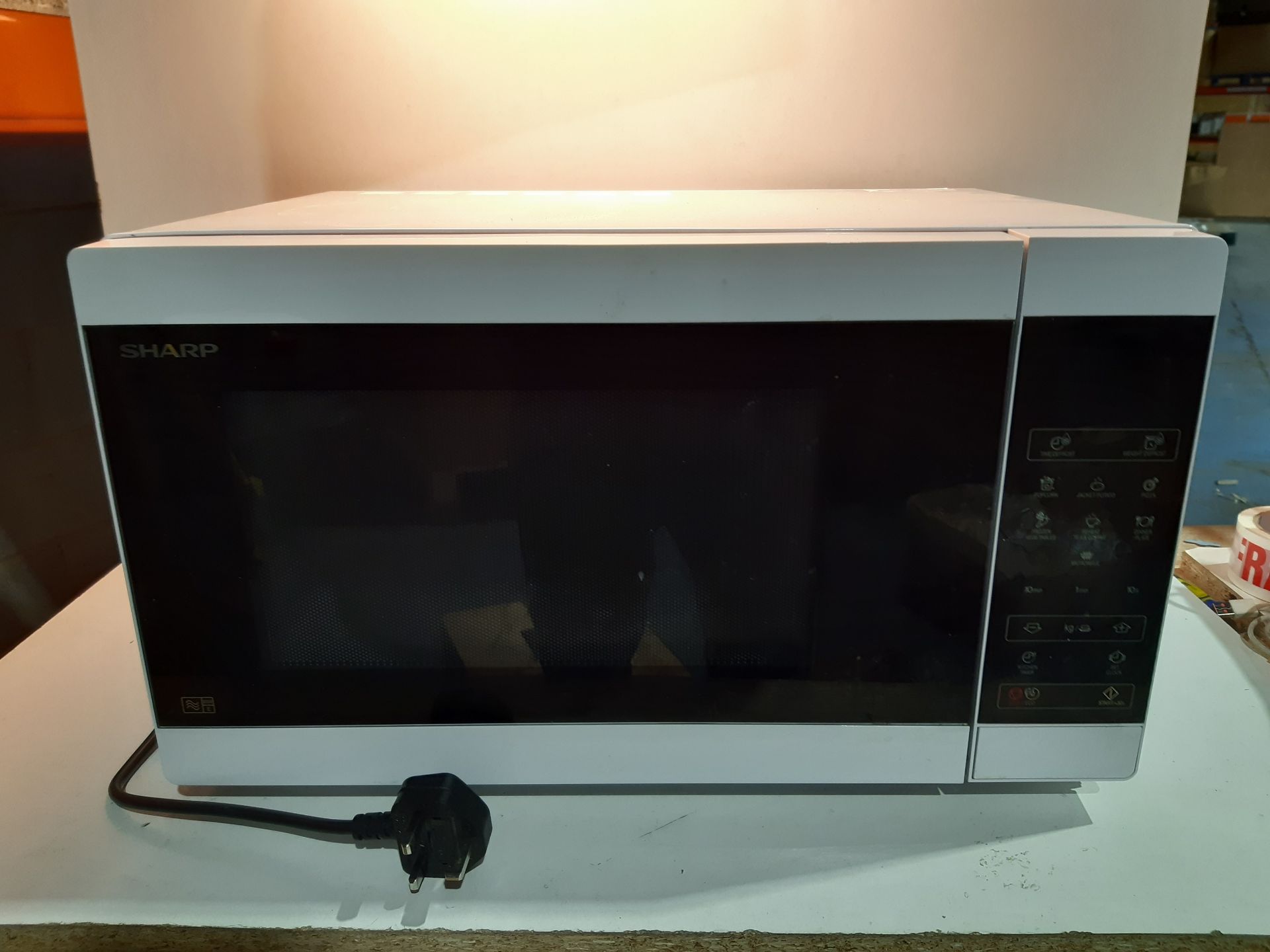 RRP £89.99 SHARP YC-MS51U-W 25L 900W Digital Touch Control Microwave - White - Image 2 of 2