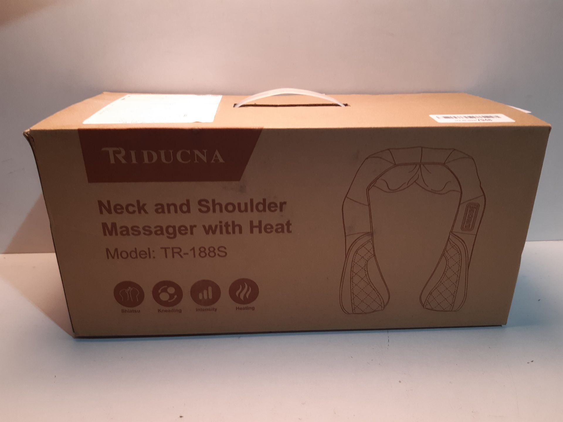 RRP £45.96 Shiatsu Neck Shoulder Massager Electric Back Massage Pillow with Heat - Image 2 of 2