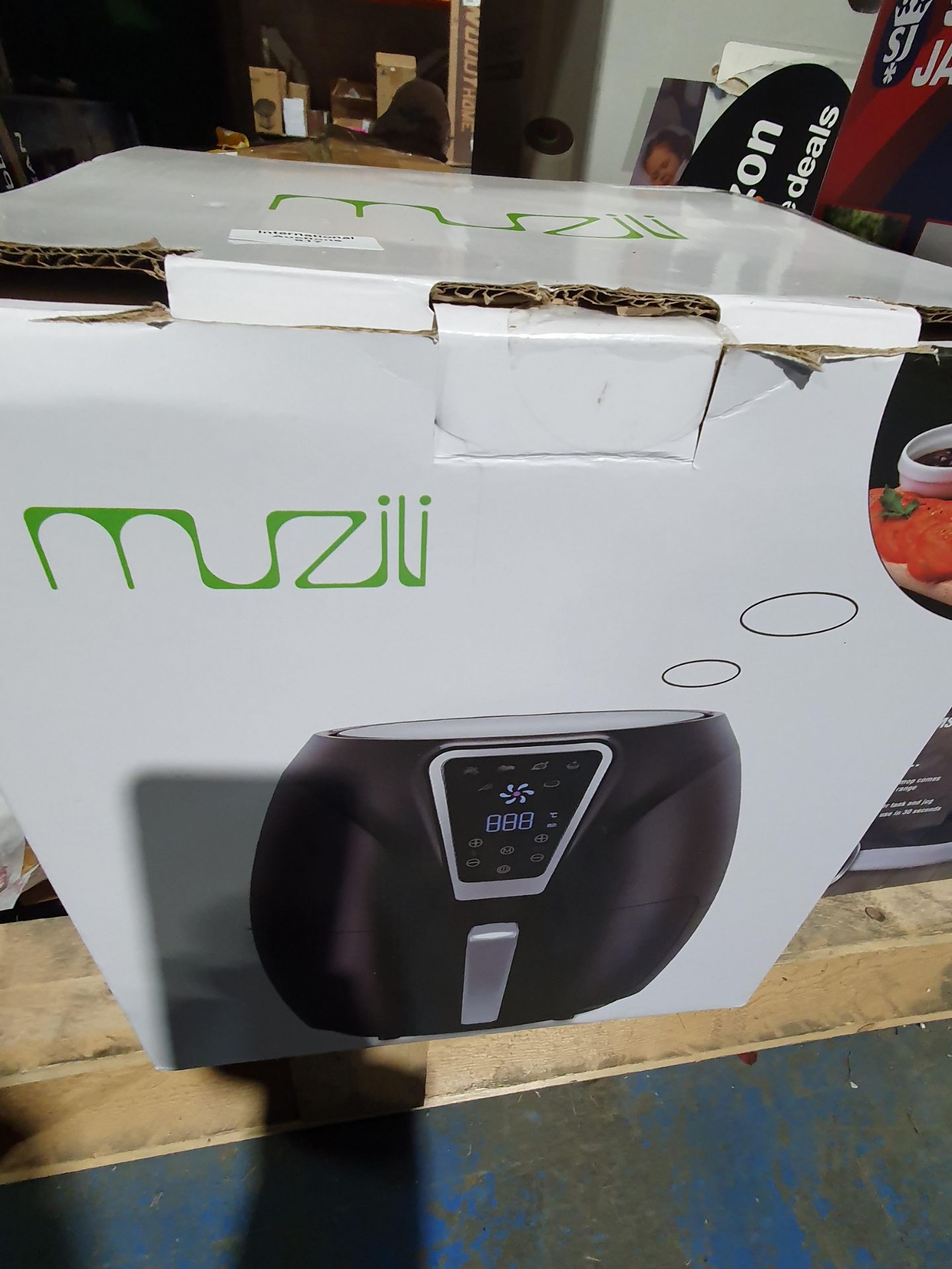 MUZII AIR FRYER RRP £90Condition ReportAppraisal Available on Request - All Items are Unchecked/