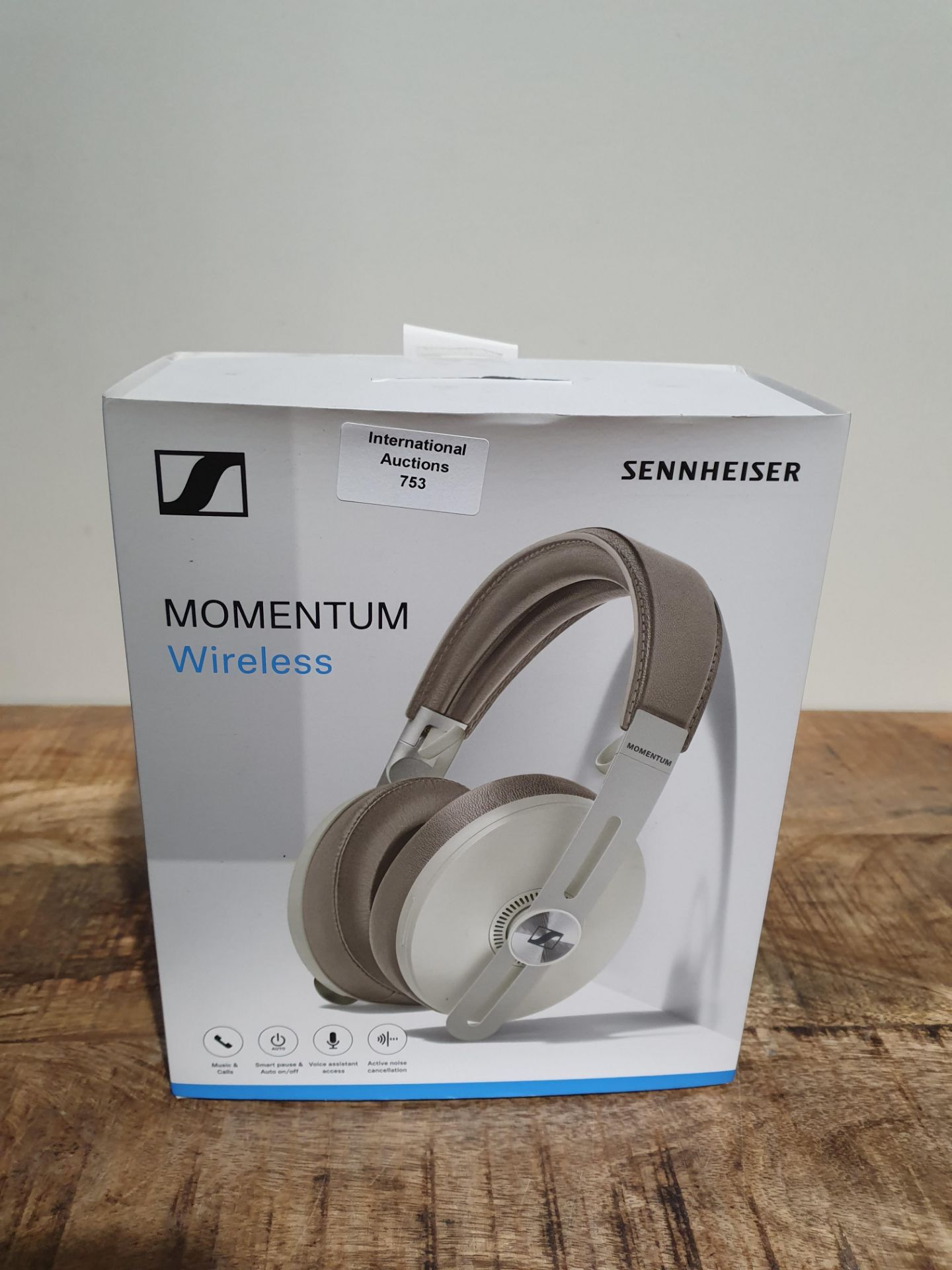 SENNHEISER MOMENTUM WIRELESS HEADPHONES RRP £220Condition ReportAppraisal Available on Request - All
