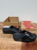 FITFLOP BLACK SHOES SIZE 5 RRP £30Condition ReportAppraisal Available on Request - All Items are