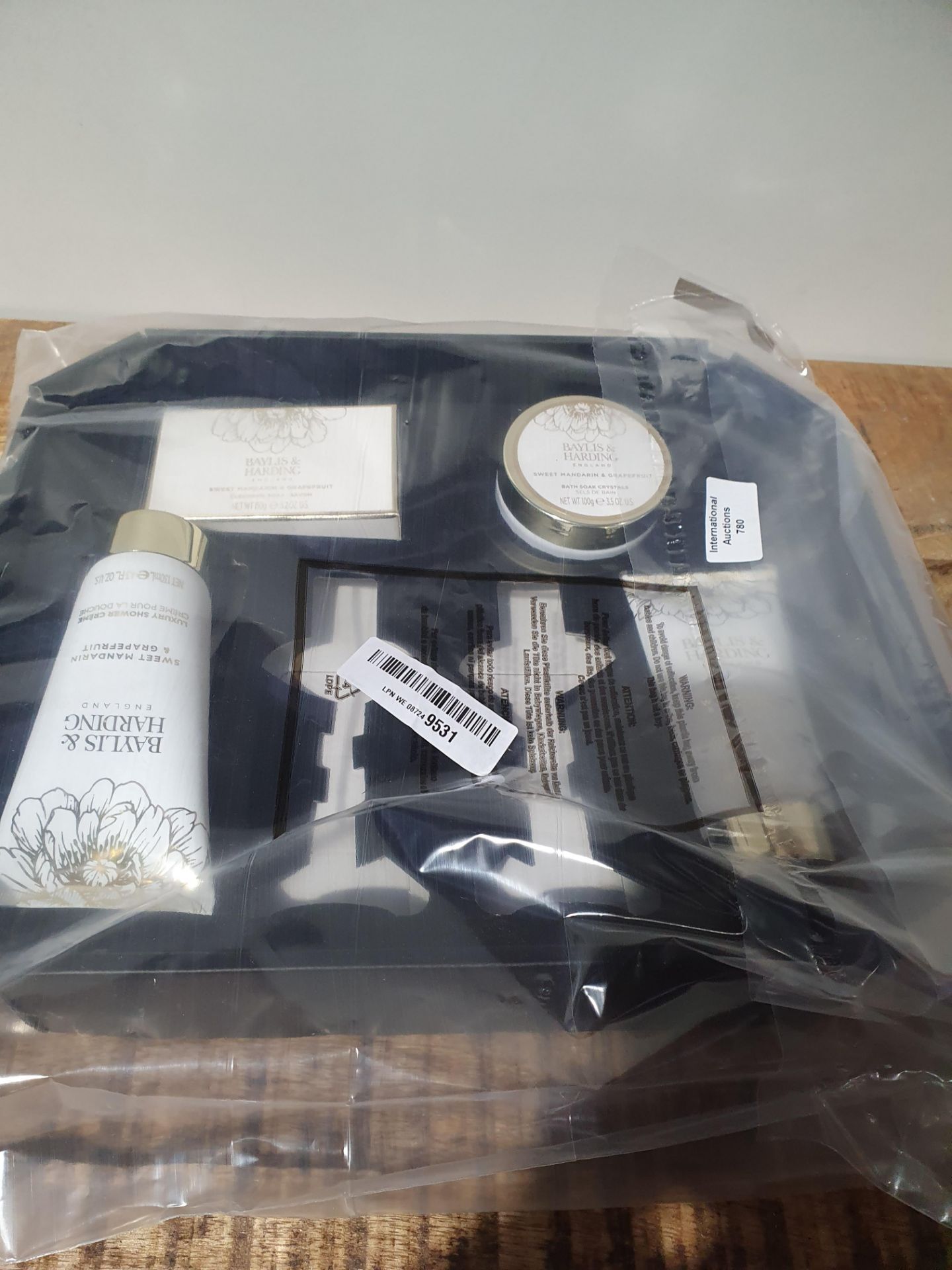 BAYLIS & HARDING GIFT SET Condition ReportAppraisal Available on Request - All Items are Unchecked/