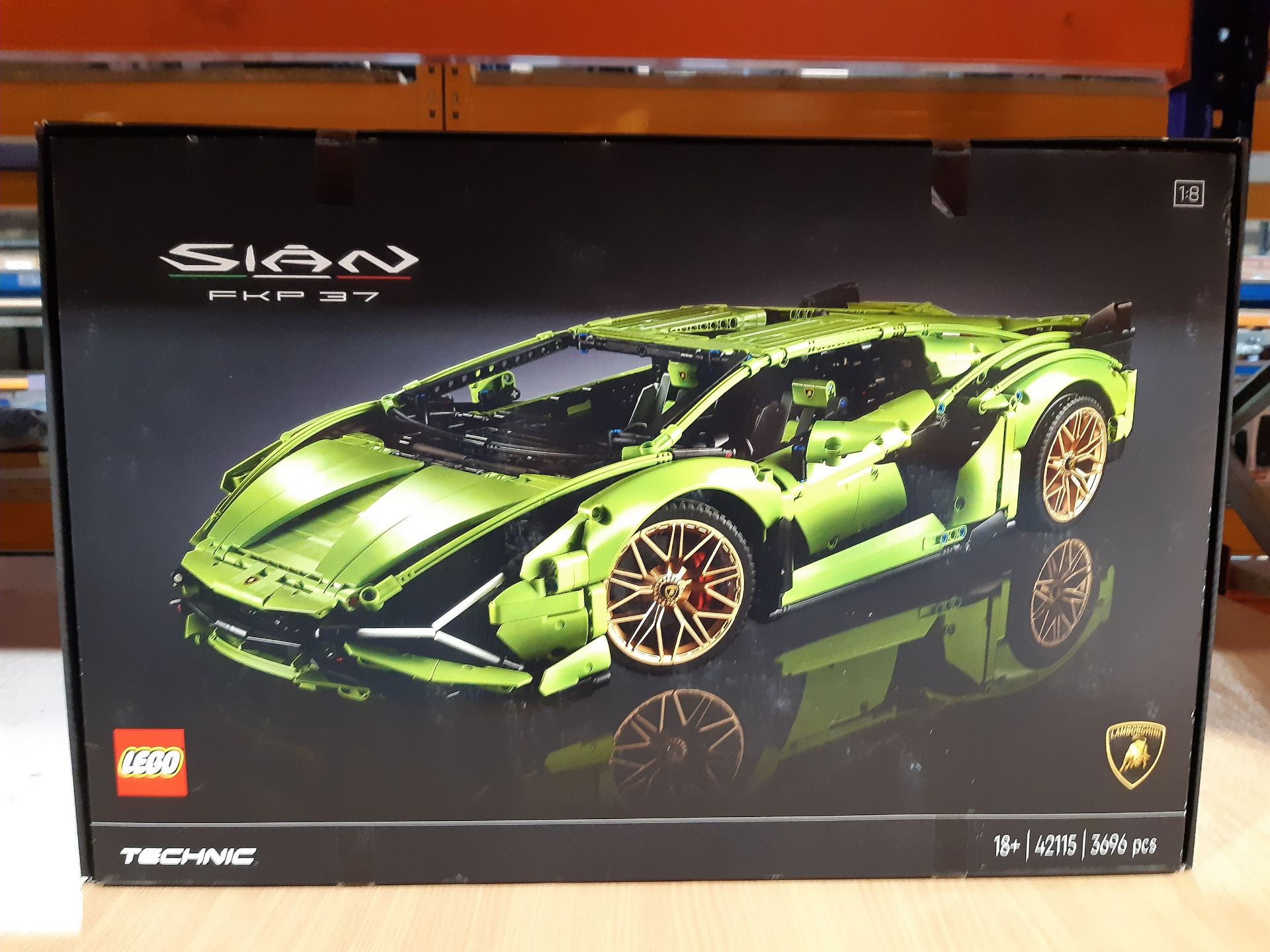 RRP £284.99 LEGO 42115 Technic Lamborghini Si n FKP 37 Race Car - Image 2 of 3