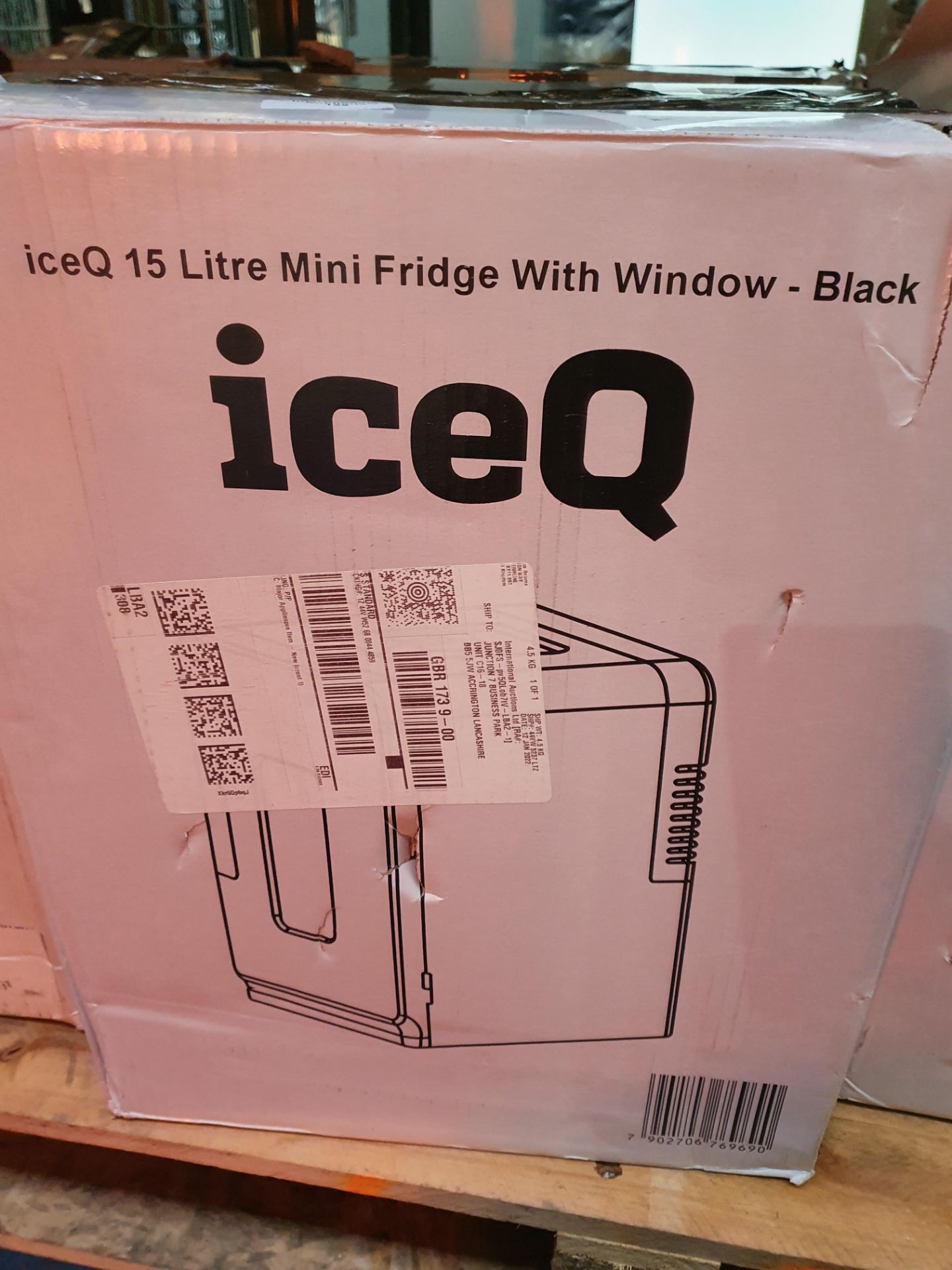 RRP £69.98 iceQ 15 Litre Deluxe Portable Mini Fridge With Window - Image 2 of 2