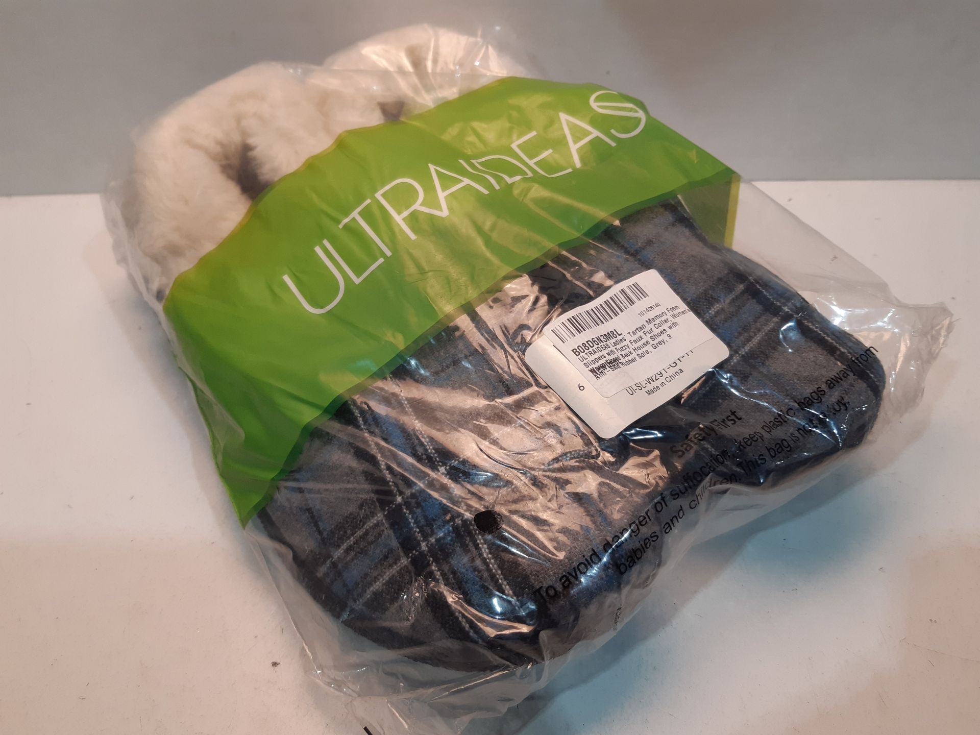 RRP £9.98 ULTRAIDEAS Ladies' Tartan Memory Foam Slippers with Fuzzy Faux Fur Collar - Image 2 of 2