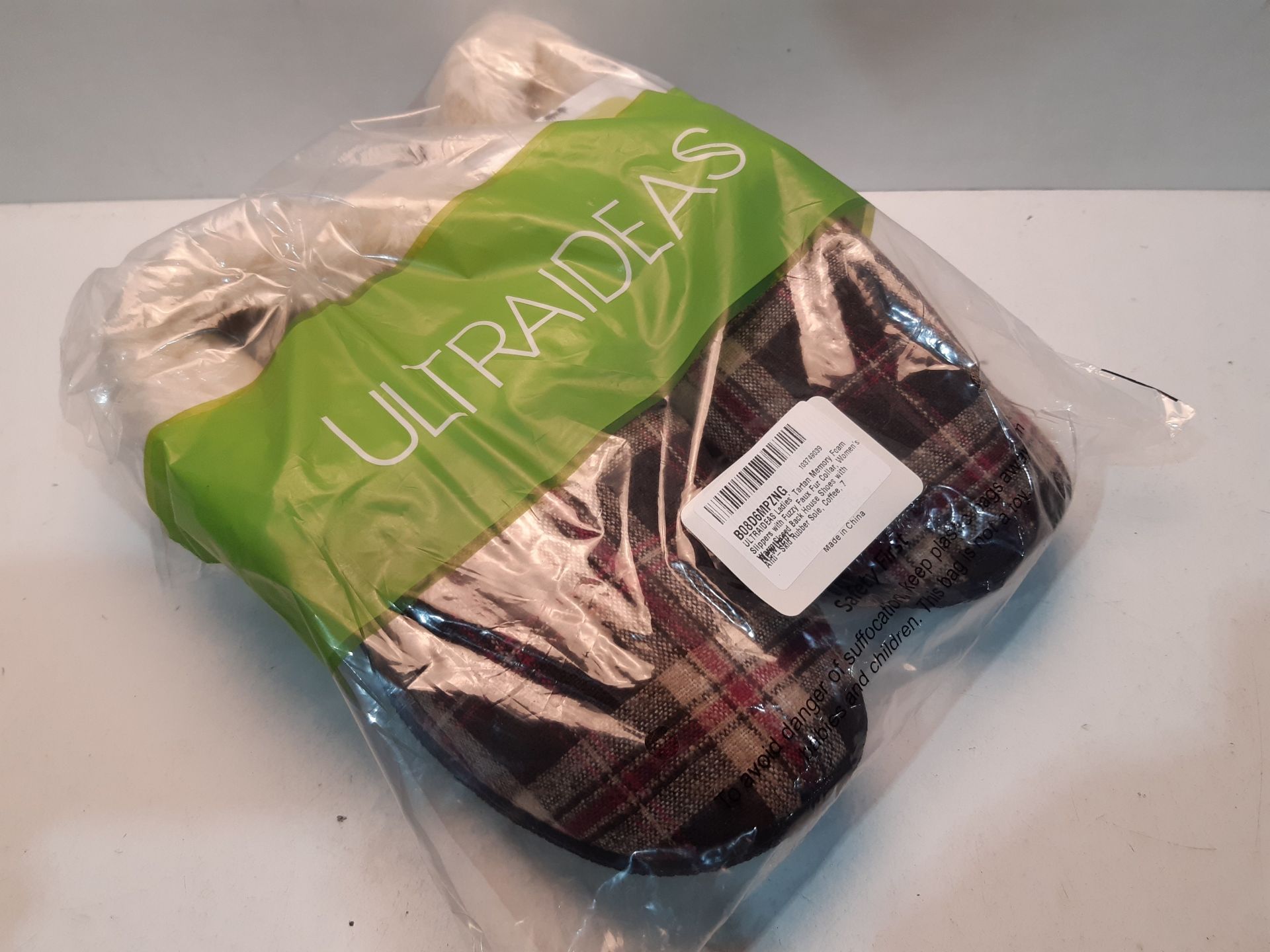 RRP £9.98 ULTRAIDEAS Ladies' Tartan Memory Foam Slippers with Fuzzy Faux Fur Collar - Image 2 of 2