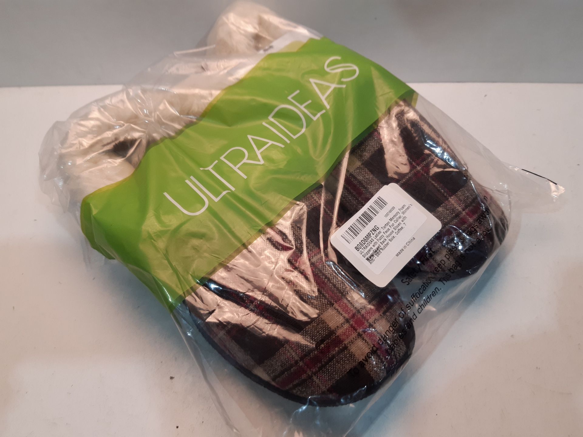 RRP £9.98 ULTRAIDEAS Ladies' Tartan Memory Foam Slippers with Fuzzy Faux Fur Collar - Image 2 of 2