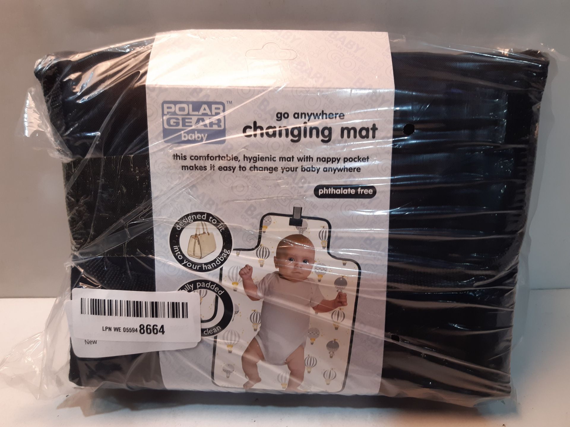 RRP £5.99 Polar Gear Baby Portable Baby Changing Mat Wipe Clean - Image 2 of 2