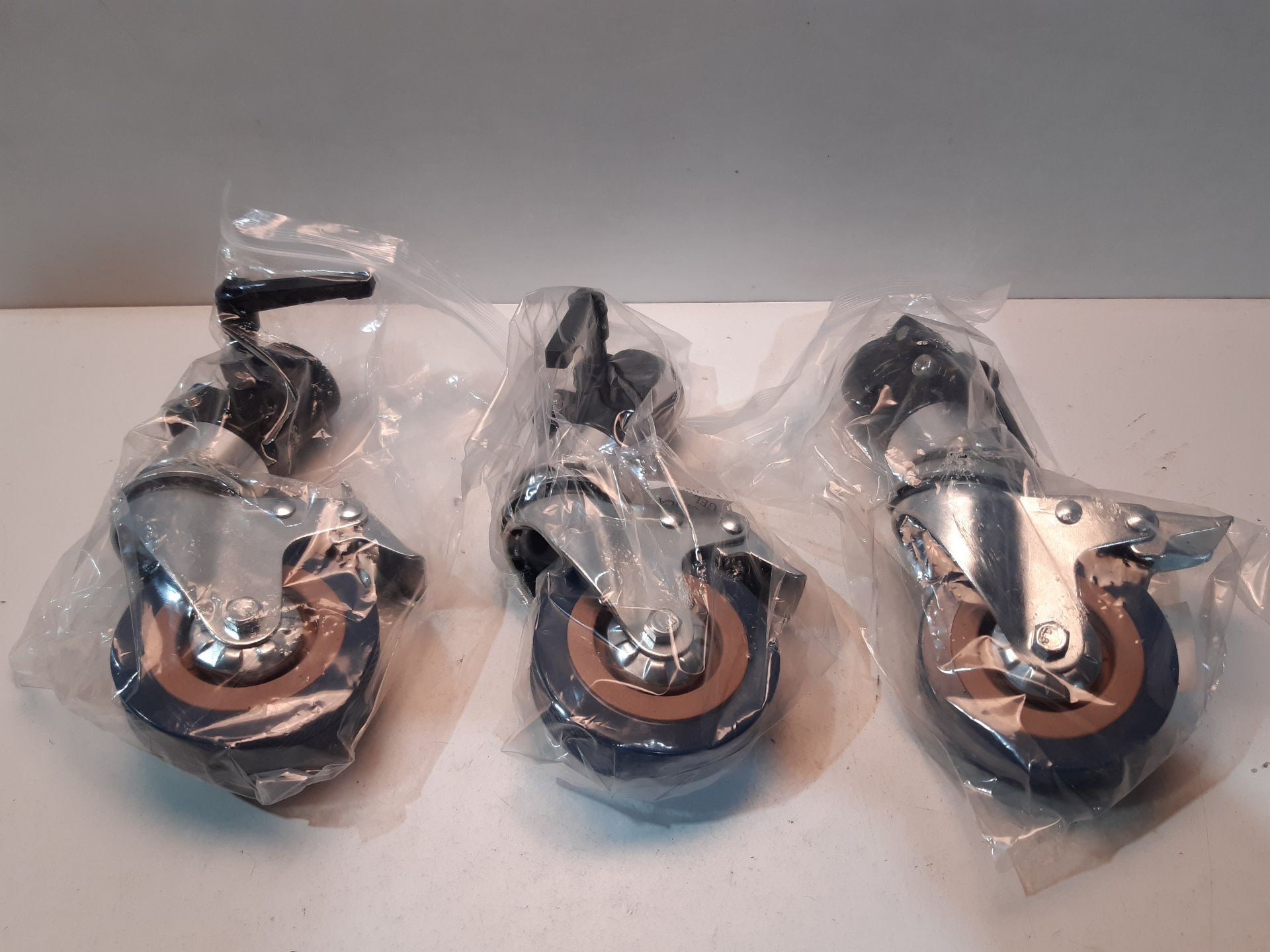 RRP £43.99 Selens 3Pcs Professional Swivel Caster Wheels with 75mm Diameter - Image 2 of 2