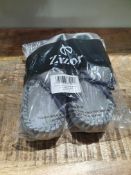 X 1 PAIR MENS GREY SLIPPERS RRP £11Condition ReportAppraisal Available on Request - All Items are