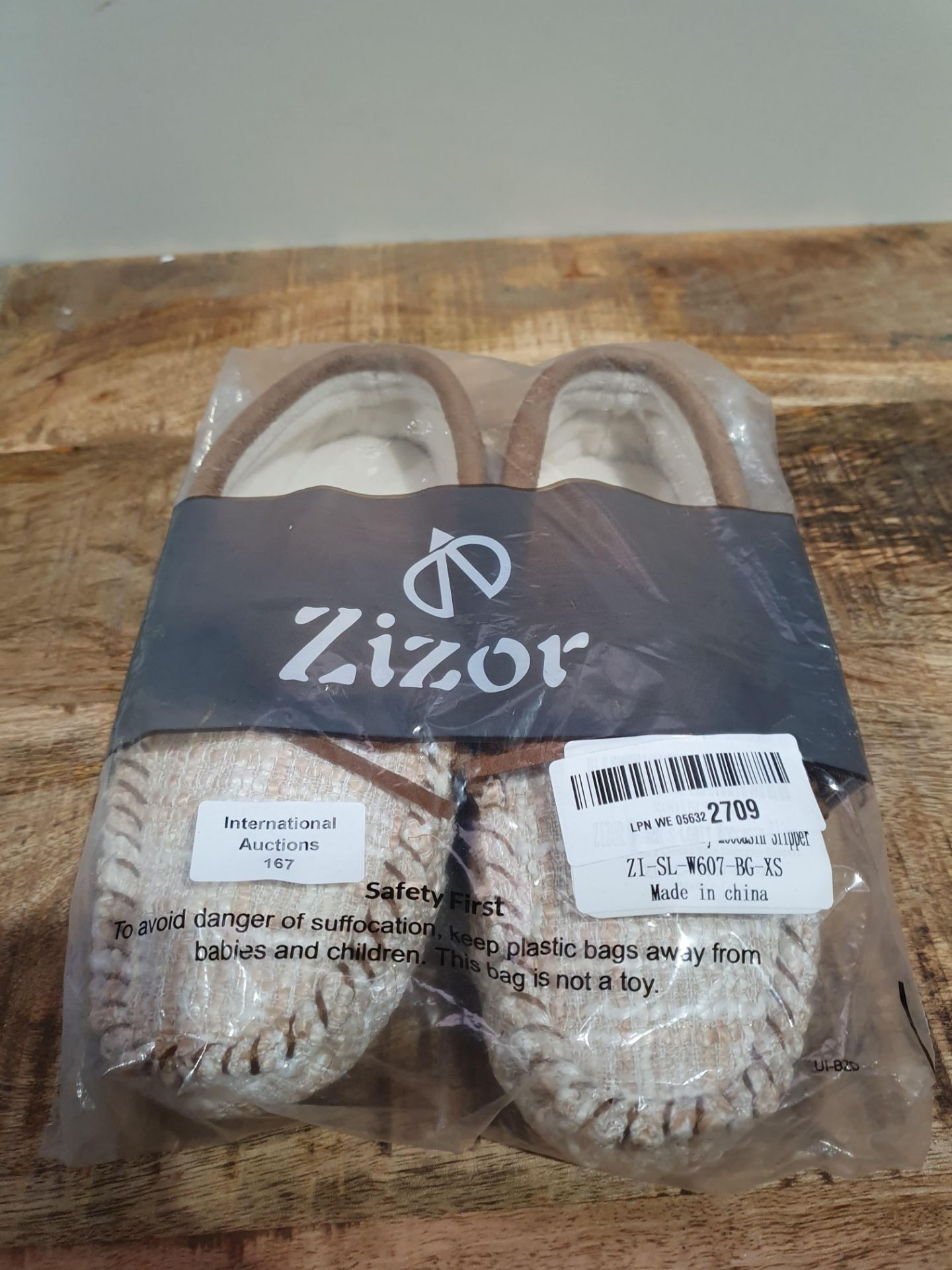 RRP £9.98 Zizor Women's Cozy Moccasin Slippers with Lacing - Image 2 of 2