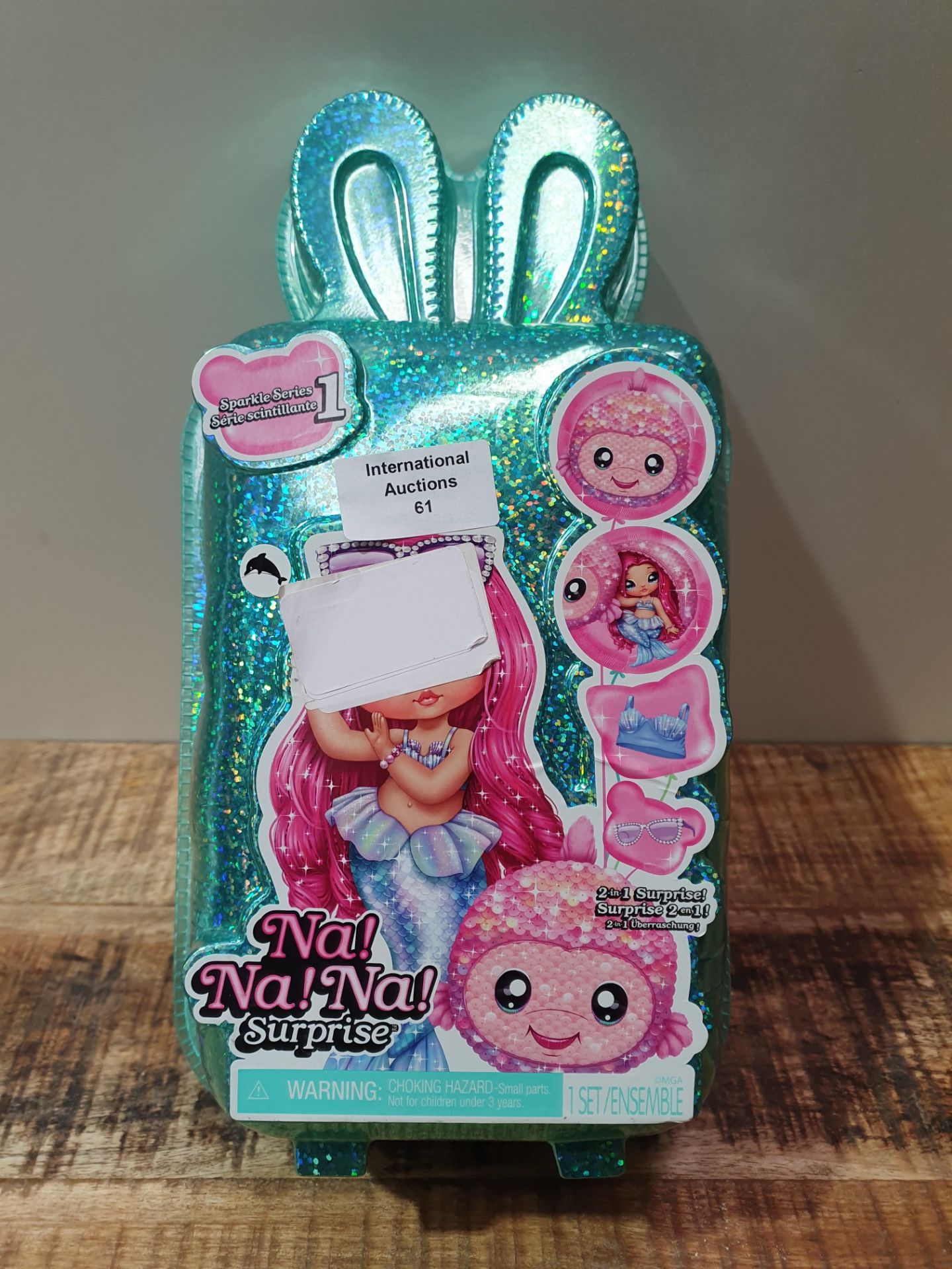 RRP £19.99 Na Na Na Surprise 2-in-1 Fashion Doll And Sparkly Pom Purse - Image 2 of 2