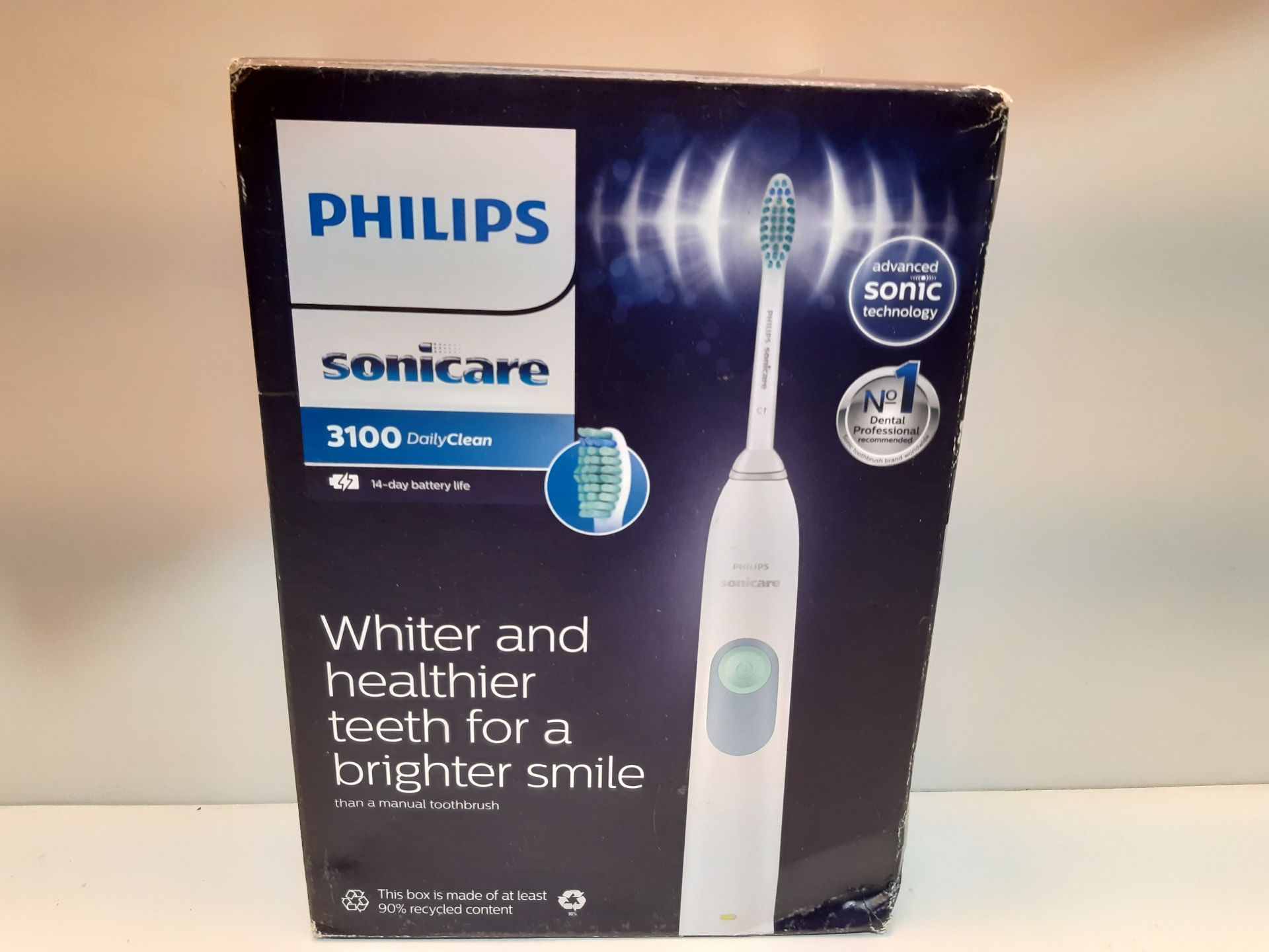 RRP £62.99 Philips Sonicare DailyClean 3100 Electric Toothbrush - Image 2 of 2