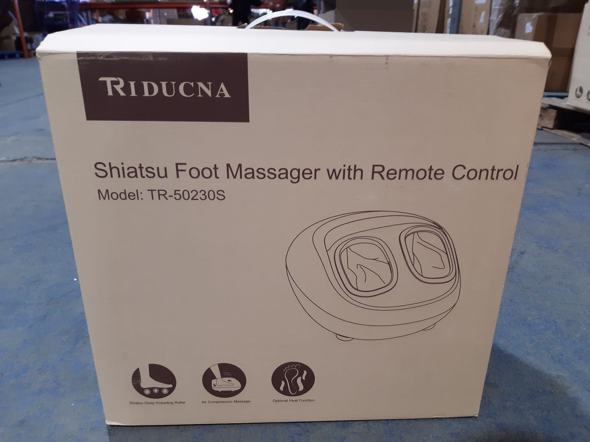 RRP £89.98 Shiatsu Foot Massager Machine with Heat and Remote Control - Image 2 of 2