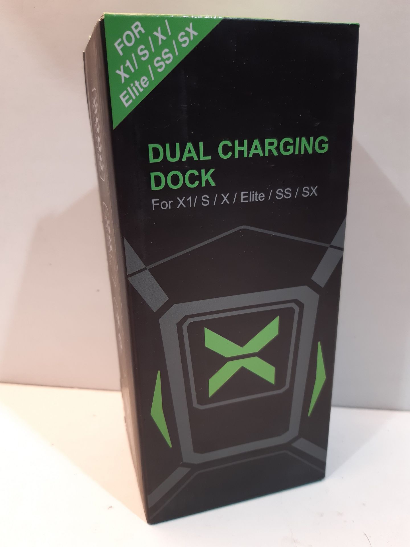 RRP £28.99 Controller Charger for Xbox Series X|S/Xbox One - Image 2 of 2