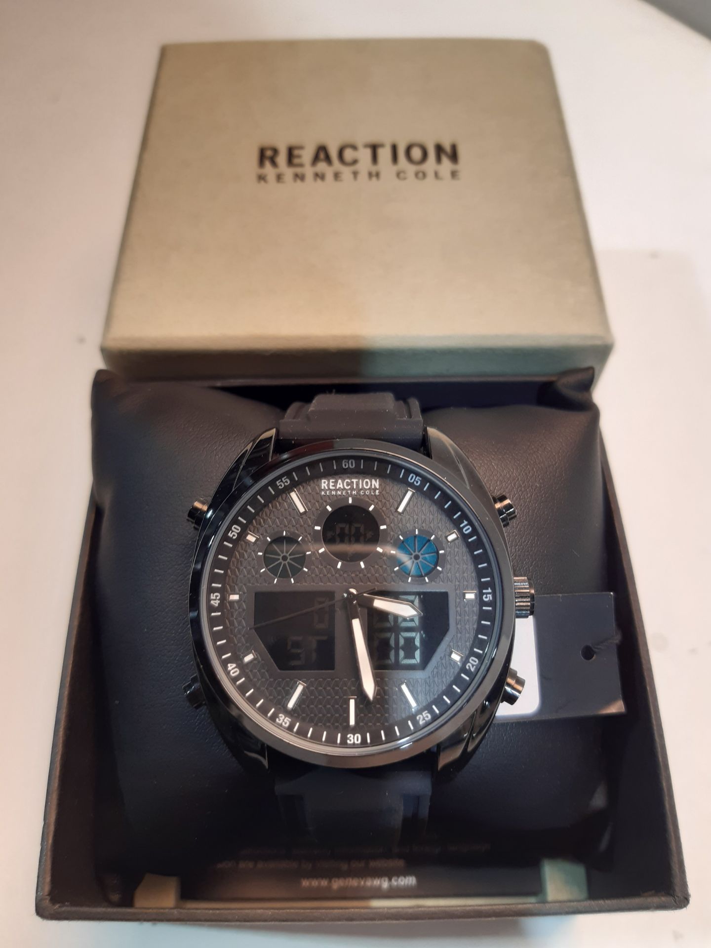RRP £27.60 Kenneth Cole Reaction RK50550006 Montre Hommes Chronographe - Image 2 of 2