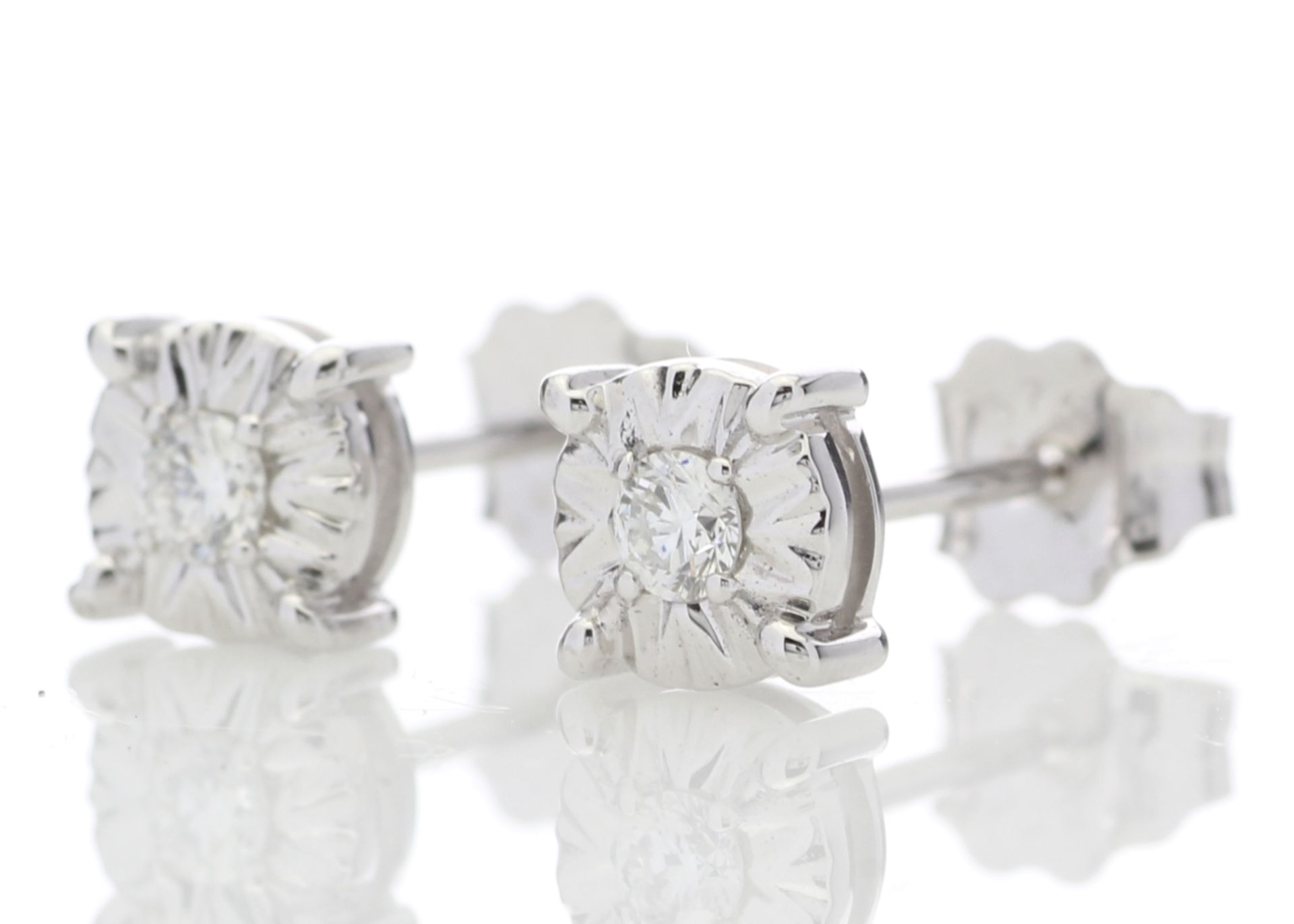 9ct White Gold Single Stone Claw Set Diamond Earring 0.10 Carats - Valued by GIE £1,749.00 - 9ct - Image 2 of 6