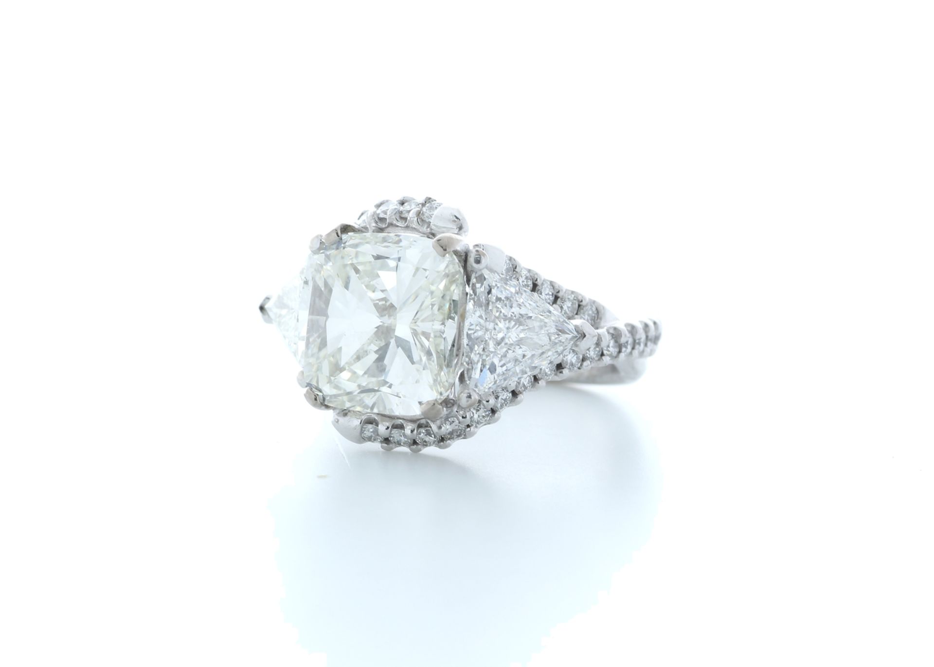 18ct White Gold Cushion Diamond Ring 7.03 (4.51) Carats - Valued by IDI £265,500.00 - 18ct White - Image 2 of 5