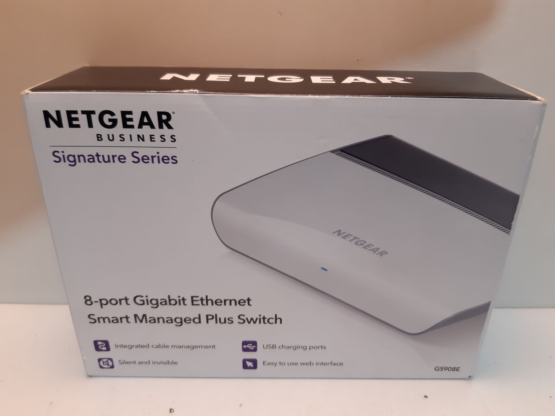 RRP £24.86 NETGEAR 8-Port Gigabit Ethernet Smart Managed Plus Switch (GS908E) - Image 2 of 2