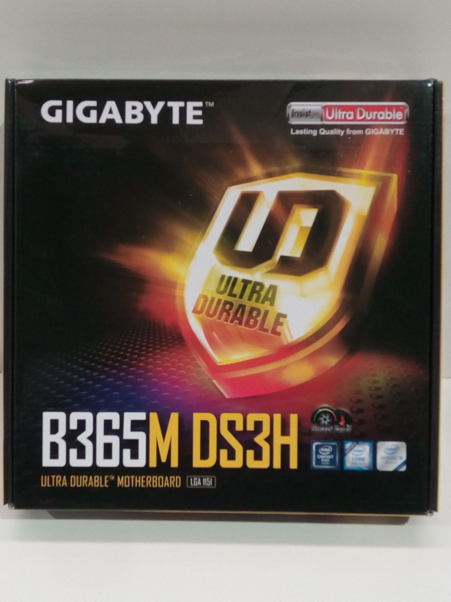 RRP £63.98 Gigabyte B365M DS3H (Socket 1151/B365 Express/DDR4/S-ATA 600/Micro ATX) - Image 2 of 2