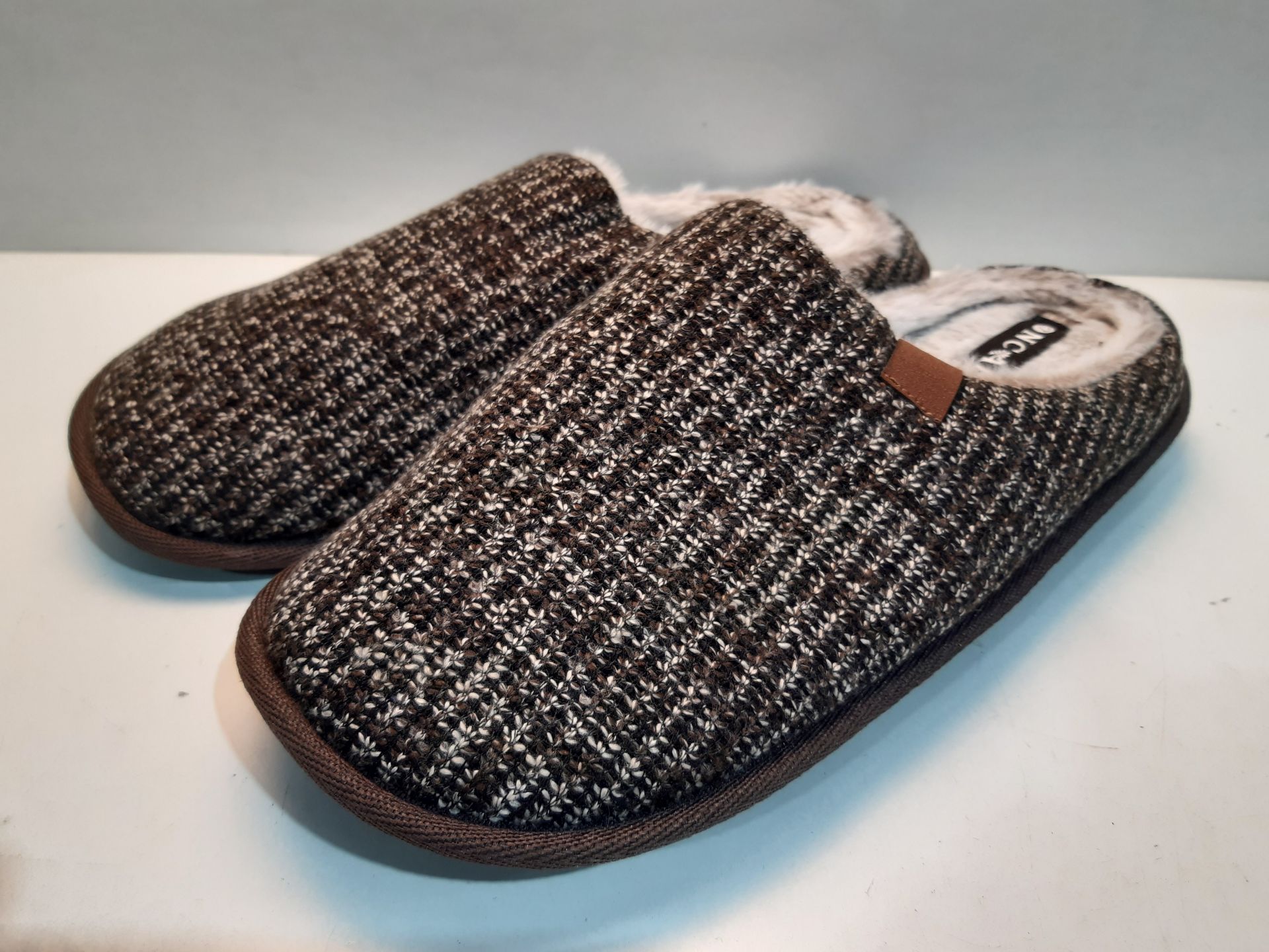 RRP £7.82 ONCAI Mens Slippers Brown Knit Stripes Memory Foam - Image 2 of 2