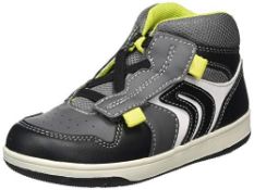 Geox Baby-boy B New Flick B Sneaker, (Black/Dk Grey), 22 RRP £25 Condition ReportBRAND NEW BOXED