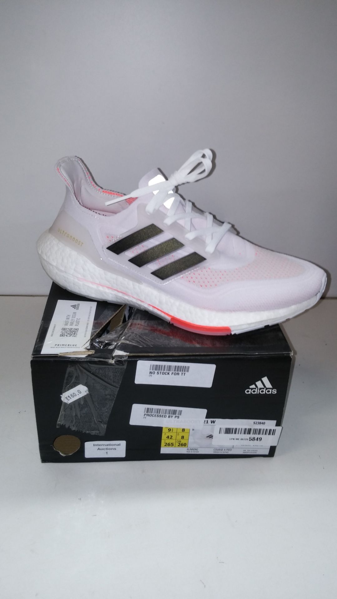 RRP £107.14 adidas Women's Ultraboost 21 W Running Shoe Size UK 8 - Image 2 of 2