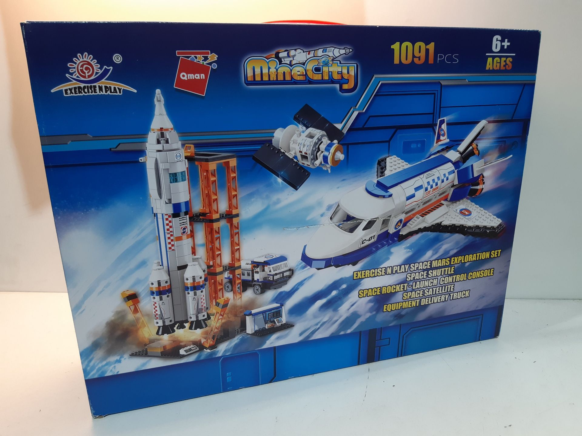 RRP £59.99 City Space Mars Exploration Space Shuttle Toy Building Kit - Image 2 of 2