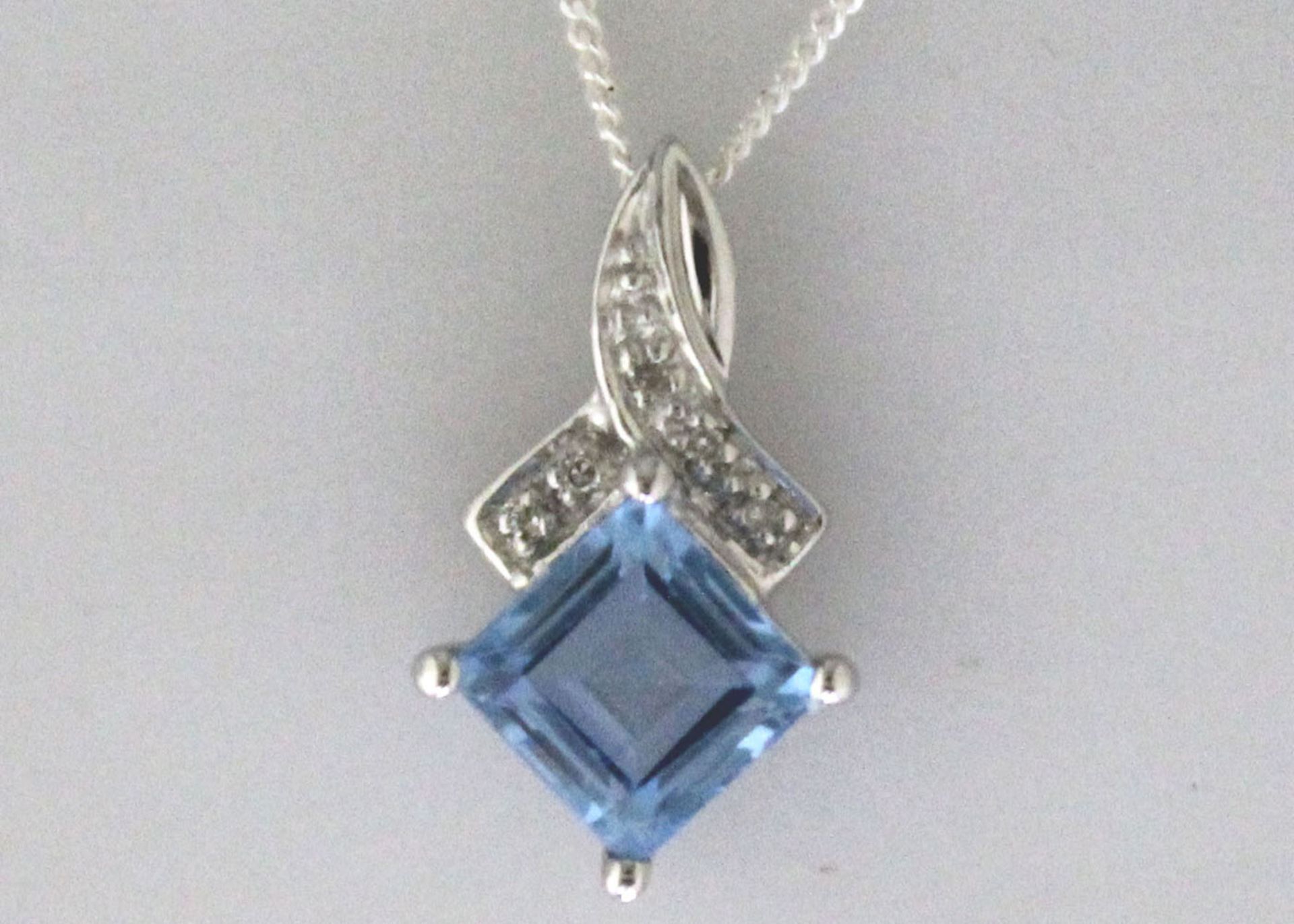 9ct White Gold Diamond And Blue Topaz Pendant 0.02 Carats - Valued by GIE £460.00 - 9ct White Gold - Image 5 of 6