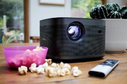 RRP £1549.00 XGIMI Horizon Pro 4K Smart Home Projector