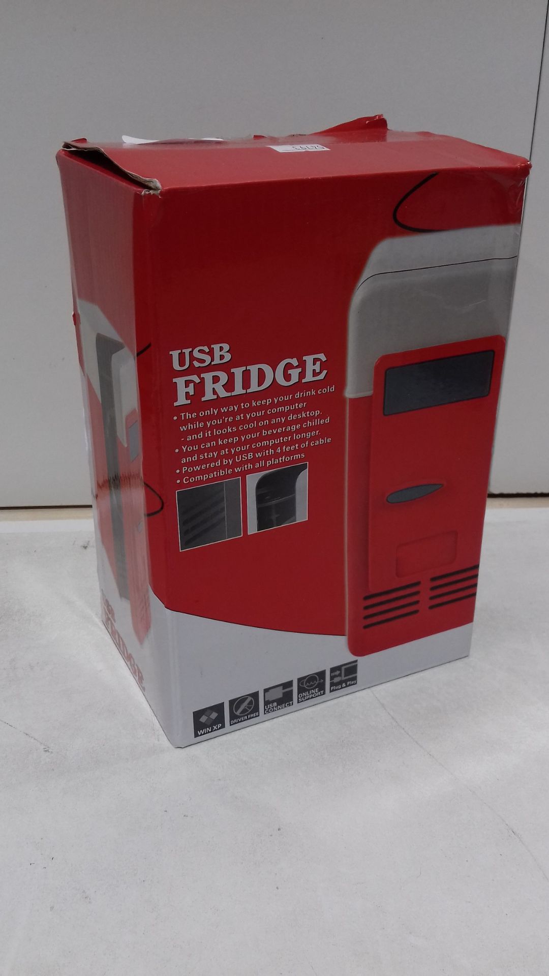 RRP £14.96 Discoball Mini Fridge Portable Small USB Cooler and Warmer LED Light (Red) - Image 2 of 2
