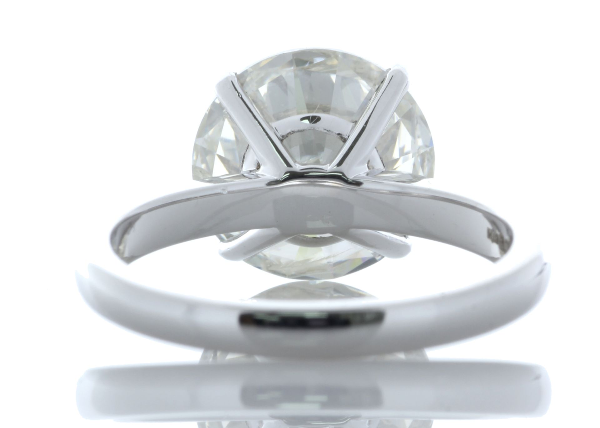 18ct White Gold Single Stone Prong Set Diamond Ring 5.07 Carats - Valued by IDI - A natural round - Image 5 of 6