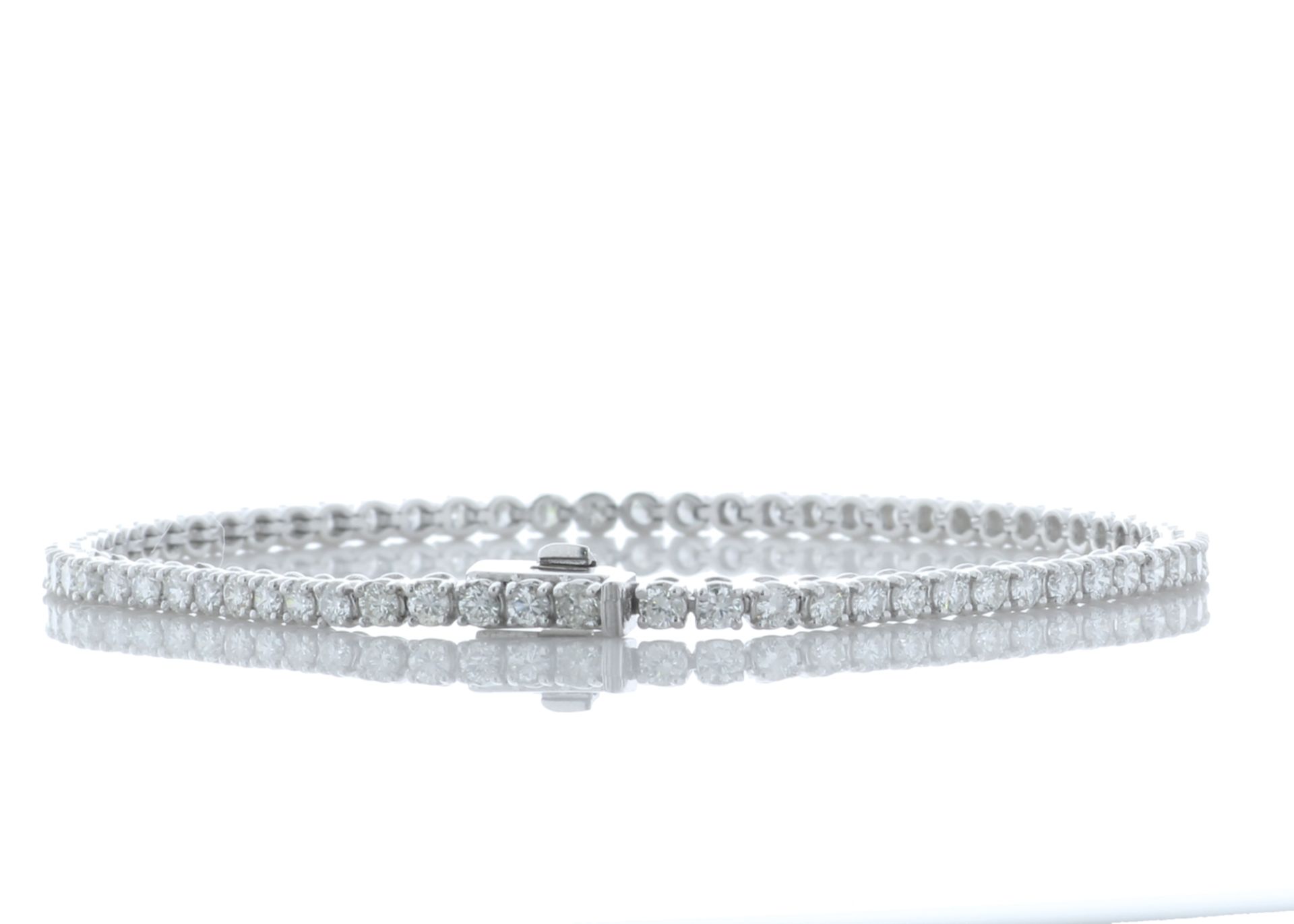 18ct White Gold Tennis Diamond Bracelet 2.94 Carats - Valued by IDI - 18ct White Gold Tennis Diamond - Image 2 of 5