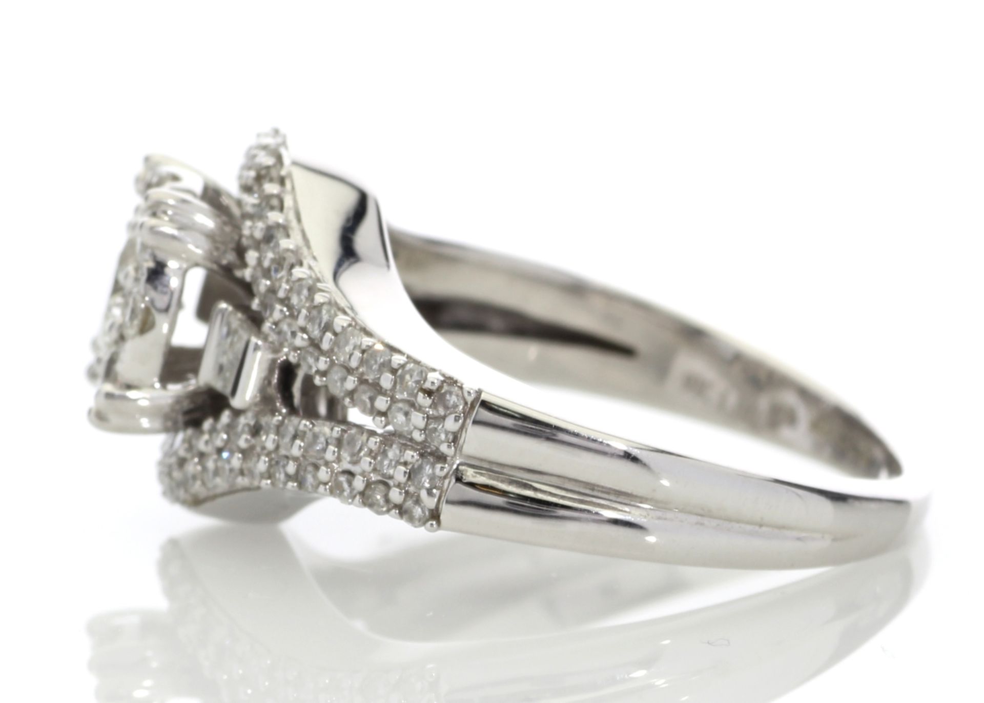 9ct White Gold Round Cluster Claw Set Diamond Ring 1.00 Carats - Valued by AGI £4,180.00 - This - Image 3 of 4