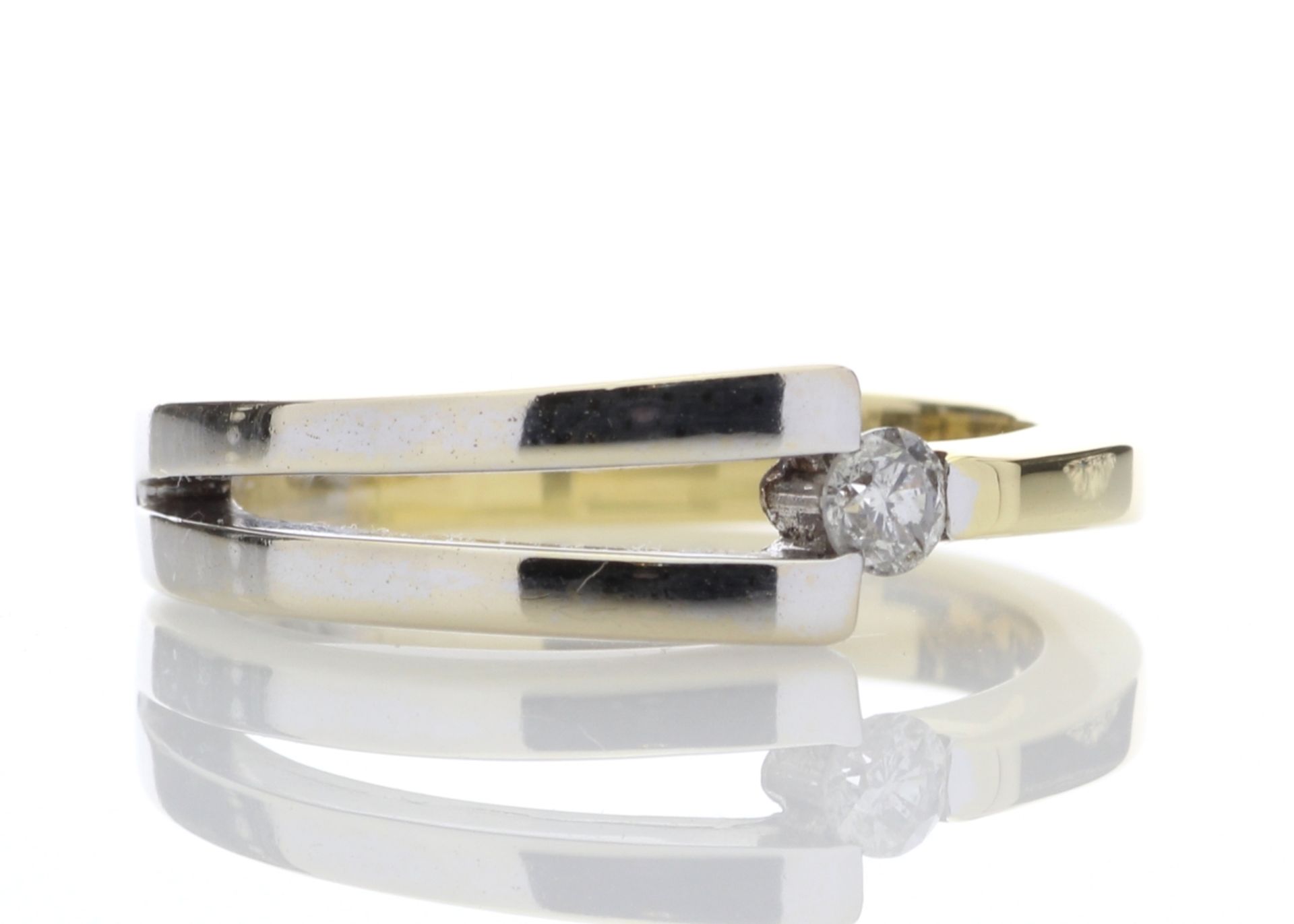 18ct Single Stone Two Tone Diamond Set Ring 0.13 Carats - Valued by AGI £2,355.00 - A beautiful - Image 4 of 8
