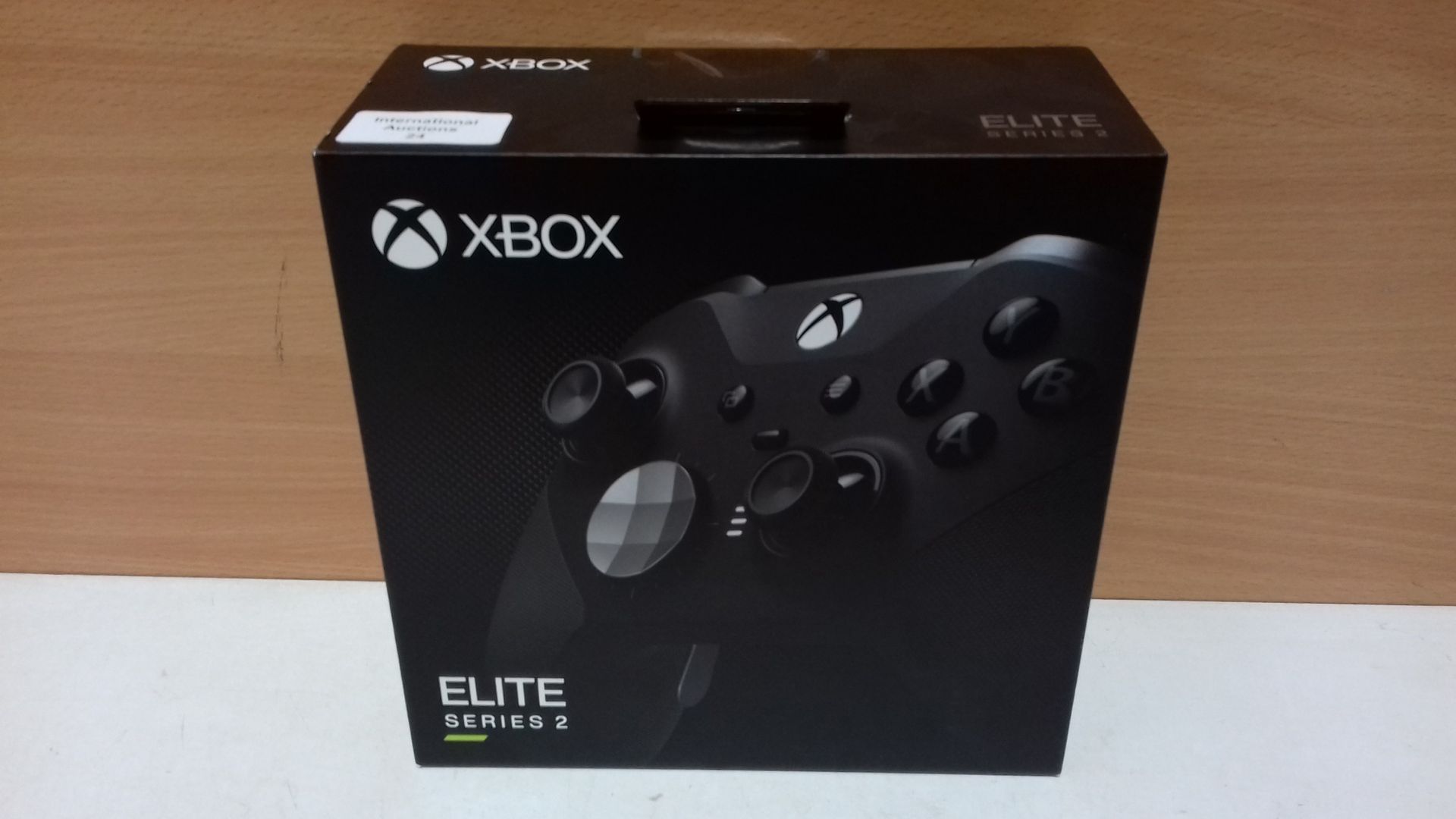 RRP £176.99 Xbox Elite Series 2 Wireless Controller - Black - Image 2 of 2