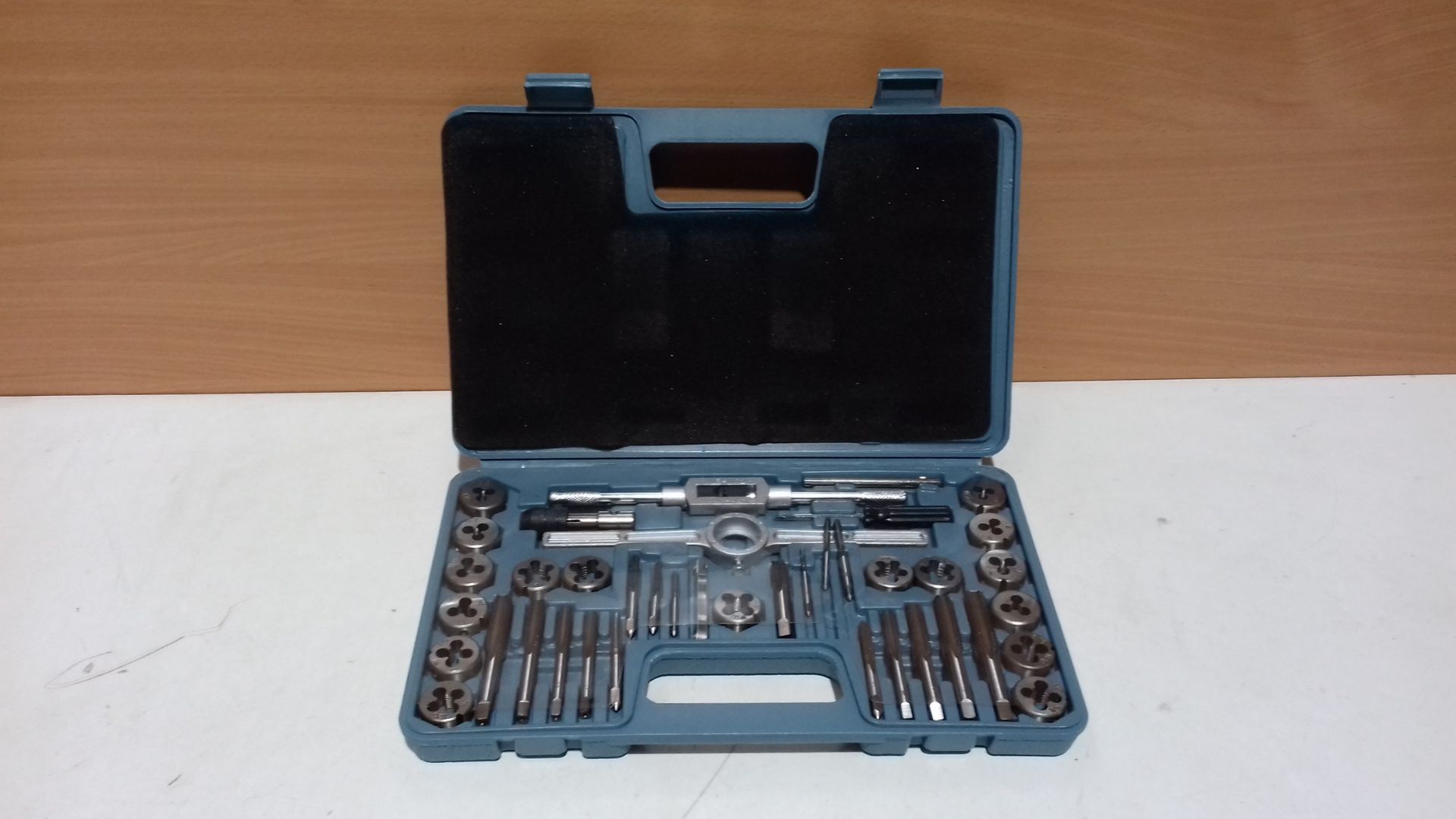 RRP £33.50 Hi-Spec 39 Piece SAE & Metric Tap & Die Set. Complete - Image 2 of 2