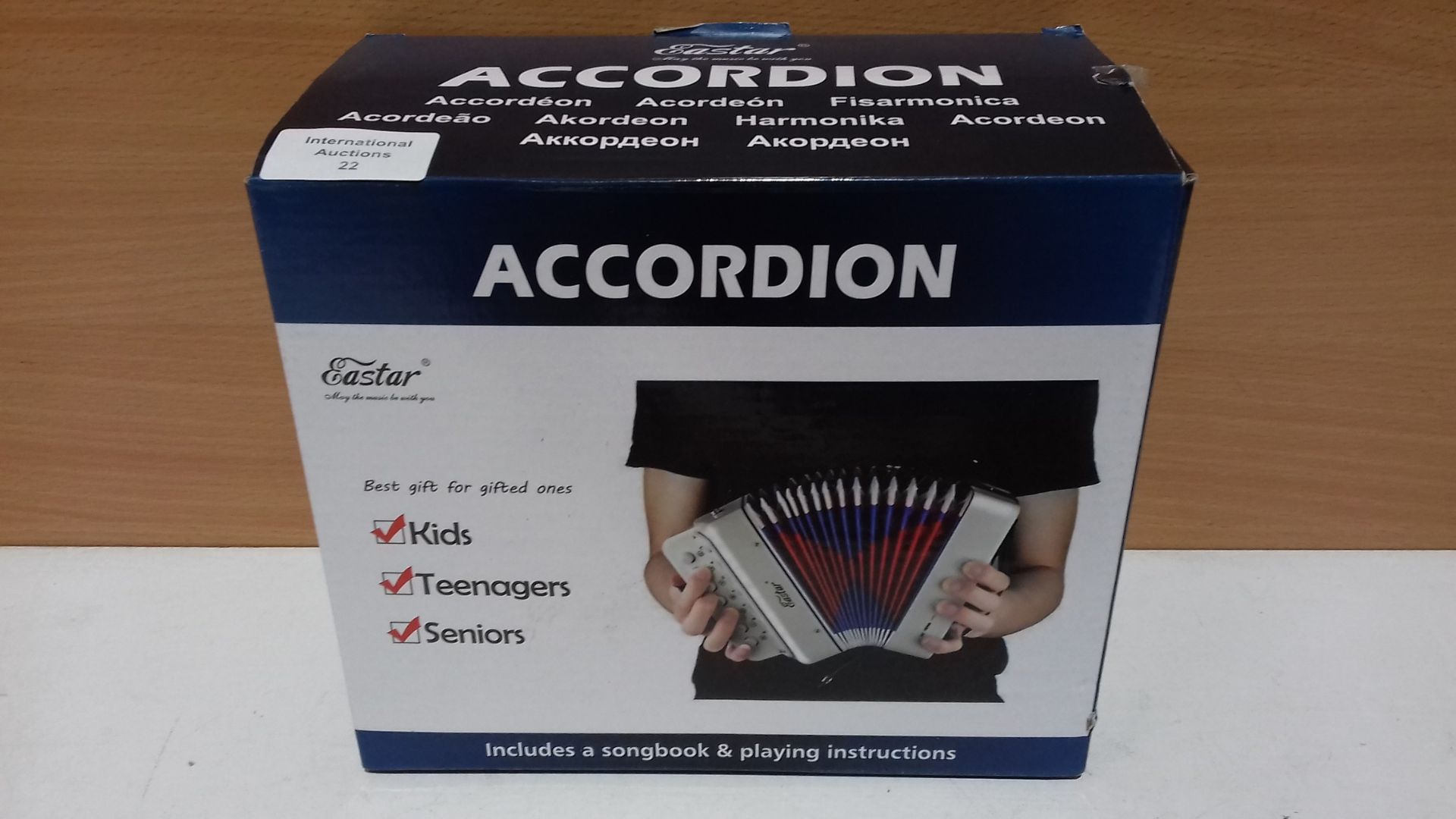 RRP £33.00 Eastar Accordion 10 Keys Button Educational Musical Instrument - Image 2 of 2