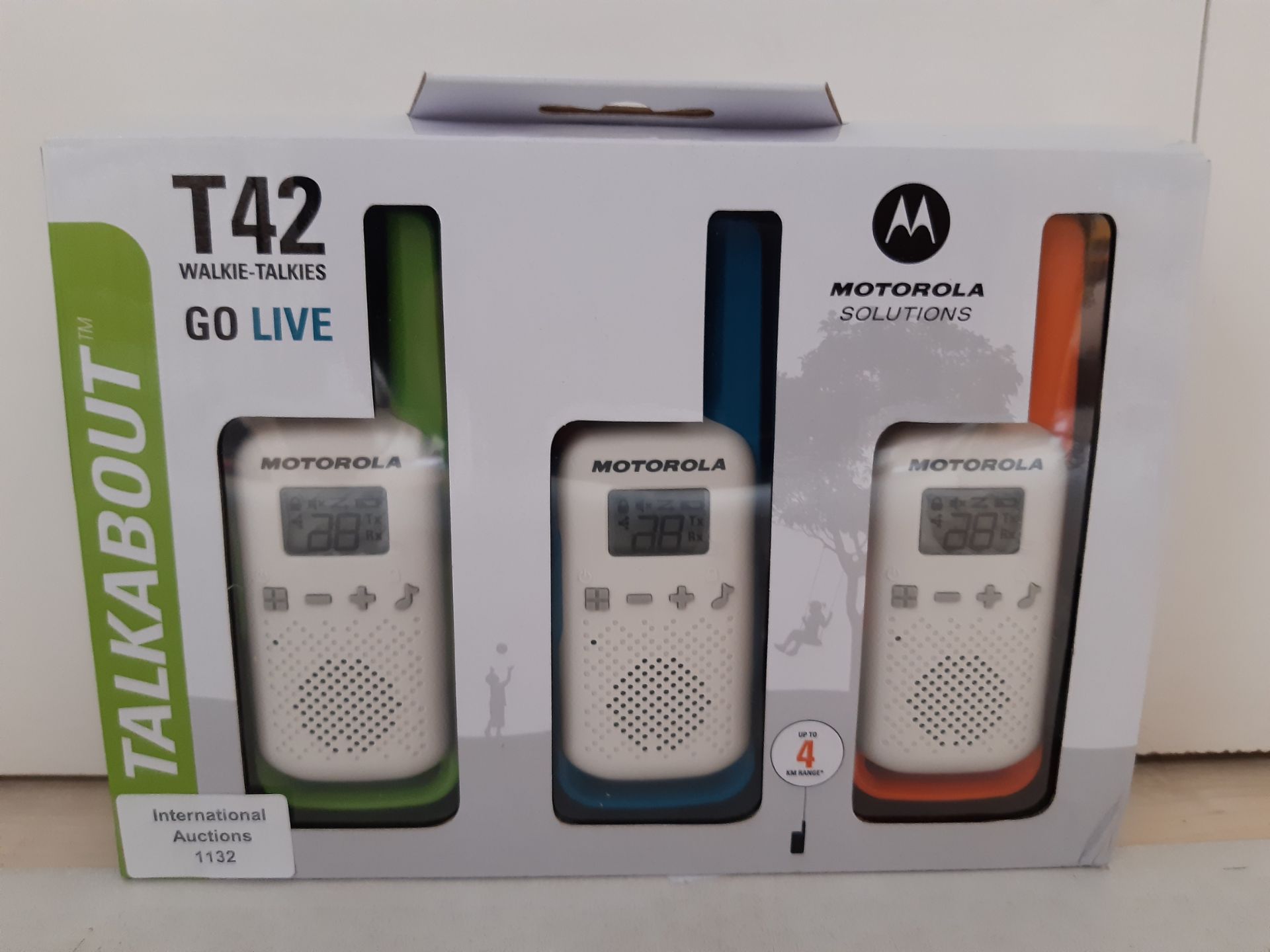 RRP £34.00 Motorola T42 Talkabout PMR446 2-Way Walkie Talkie Portable Radio s - Image 2 of 2