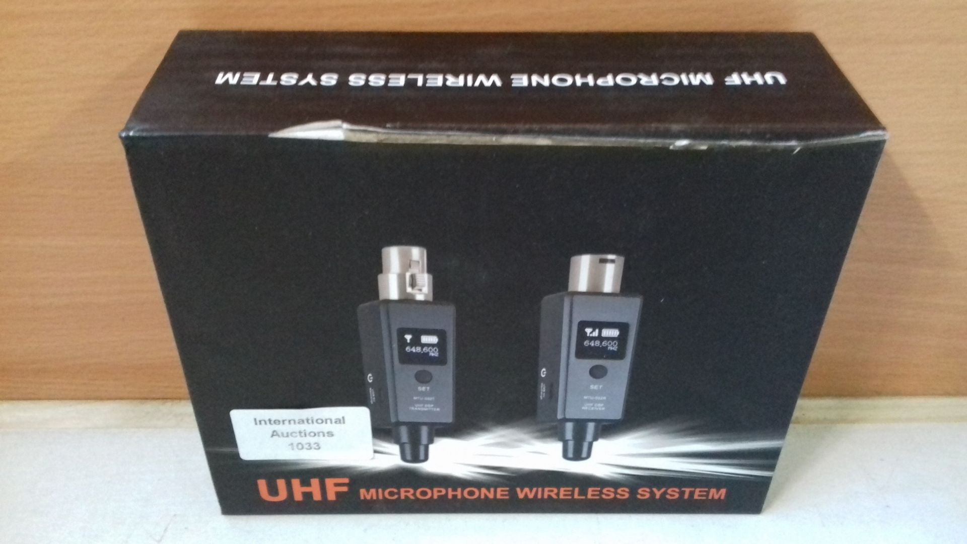 RRP £63.98 UHF Wireless Microphone System - Image 2 of 2