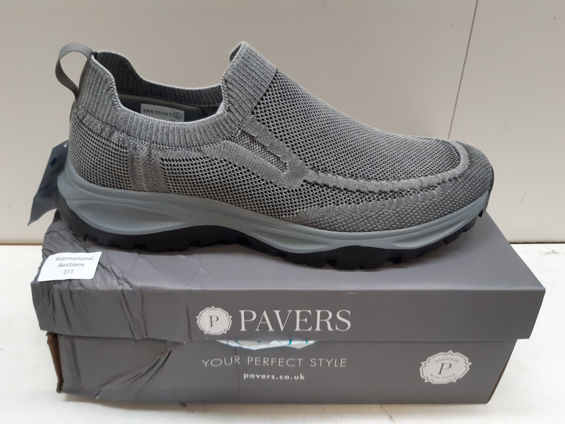 RRP £40.00 Pavers Gents Trainers - Image 2 of 2