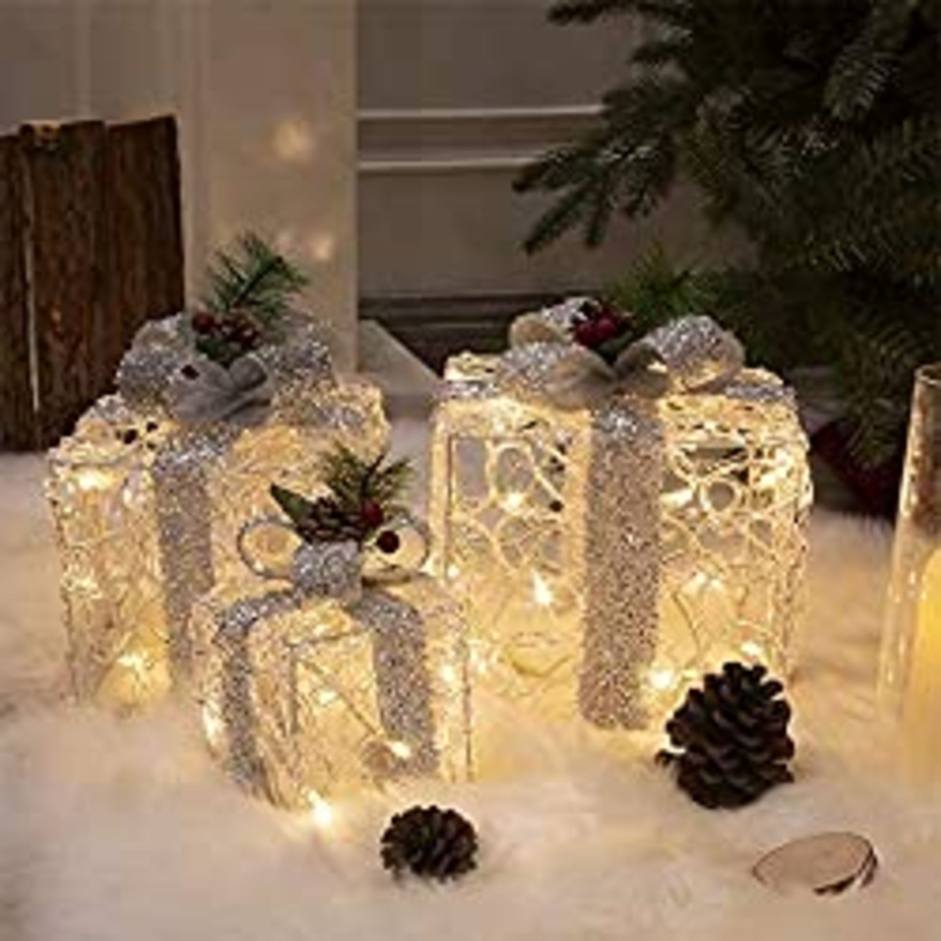 RRP £42.98 EAMBRITE 3PK Light up Present Boxes Silver Gift Boxes