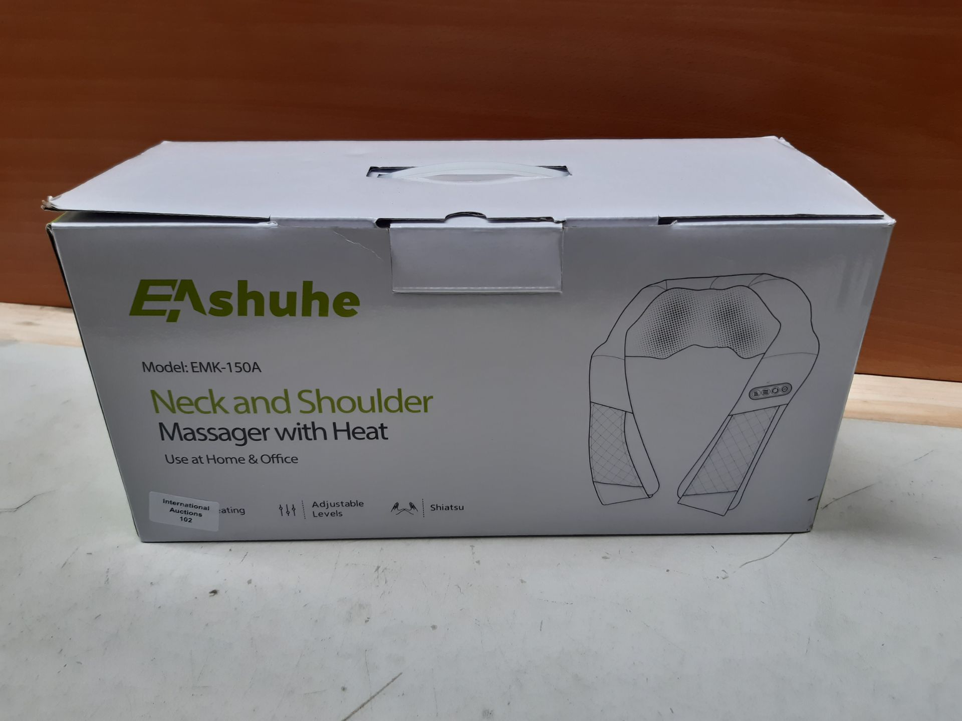 RRP £39.98 EAshuhe Neck and Shoulder Massager with Heat - Image 2 of 2