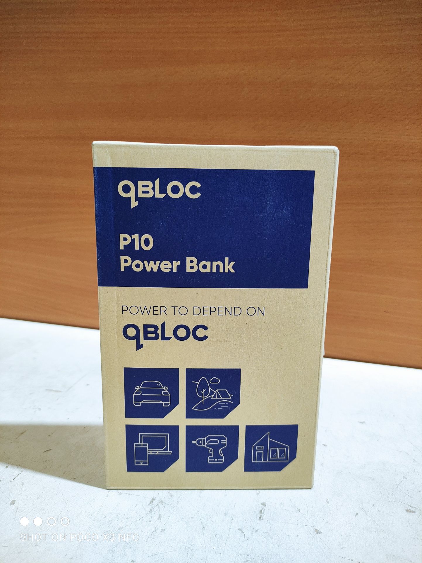 RRP £23.99 qBLOC P10 Fast Charge Power Bank - Image 2 of 2