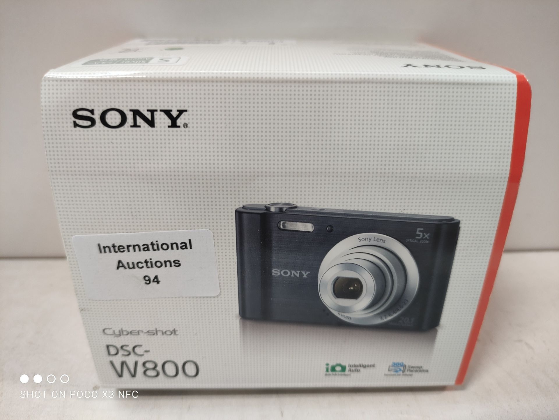 RRP £119.00 Sony Dsc-W800 Digital Compact Camera Bundle - Image 2 of 2