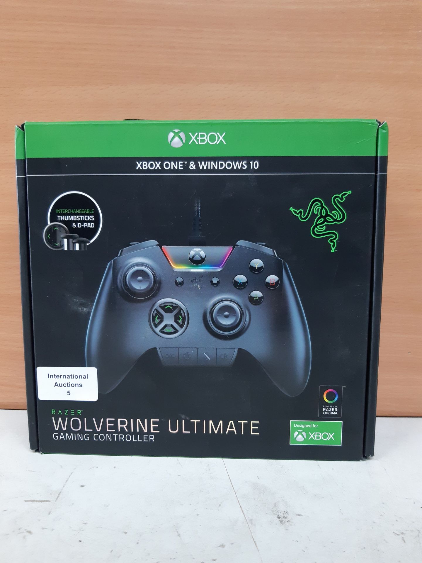 RRP £142.00 Razer Wolverine Ultimate - Image 2 of 2