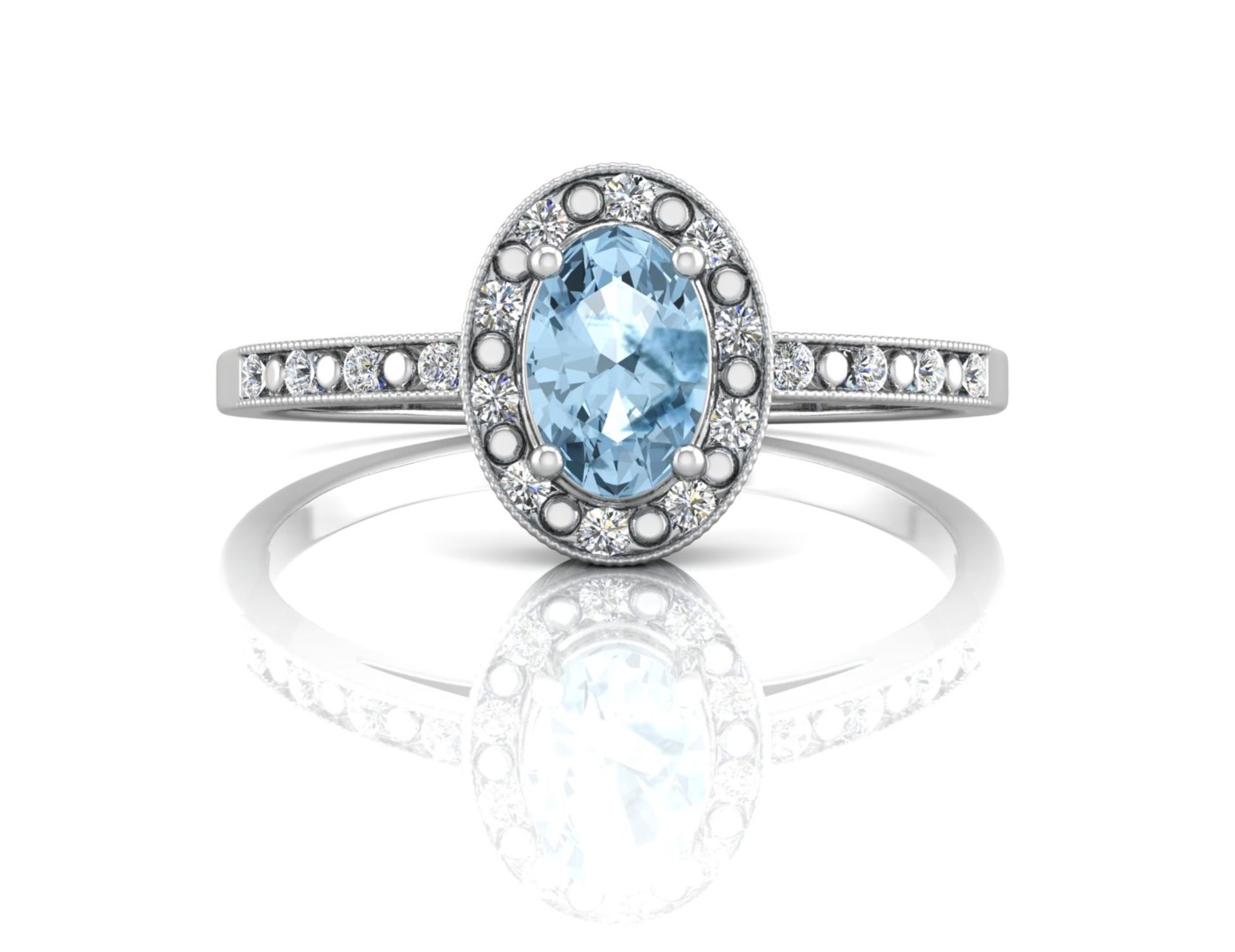 9ct White Gold Oval Cluster Diamond And Blue Topaz Ring 0.09 Carats - Valued by GIE £1,595.00 - A - Image 4 of 5