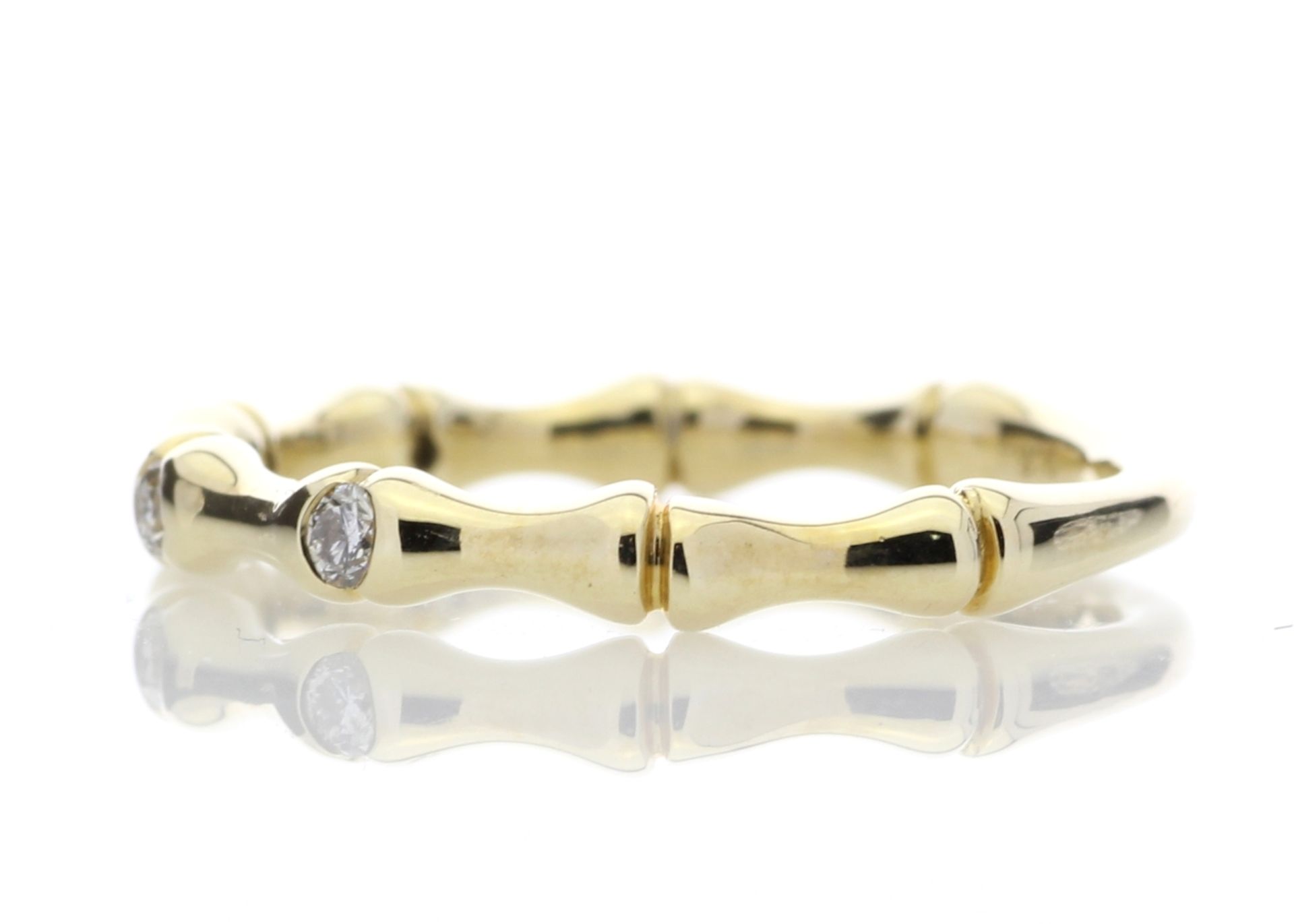 9ct Yellow Gold Diamond Ring 0.12 Carats - Valued by GIE £1,920.00 - 9ct Yellow Gold Diamond Ring - Image 3 of 5