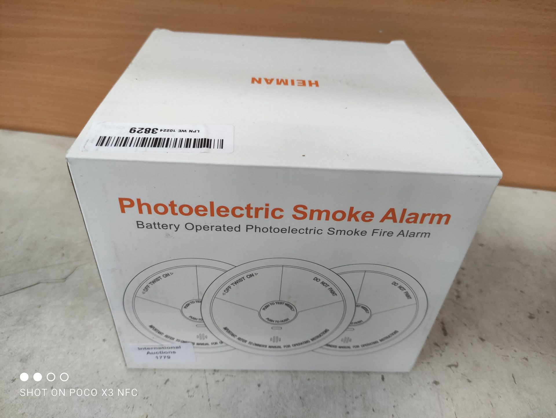 RRP £36.60 HEIMAN 10 Year Optical Smoke Alarm Detector - Image 2 of 2