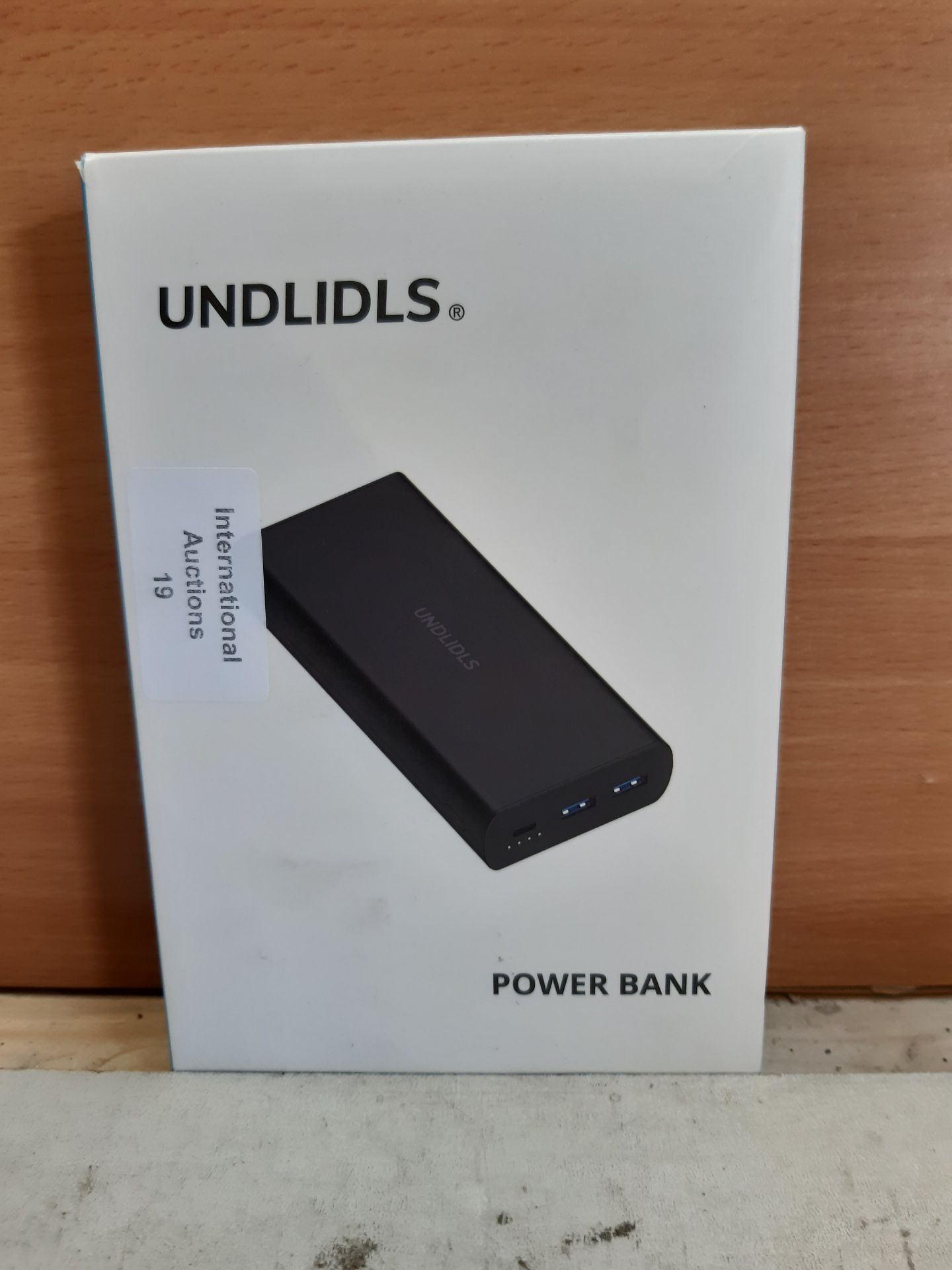 RRP £16.98 Undlidls Power Bank - Image 2 of 2